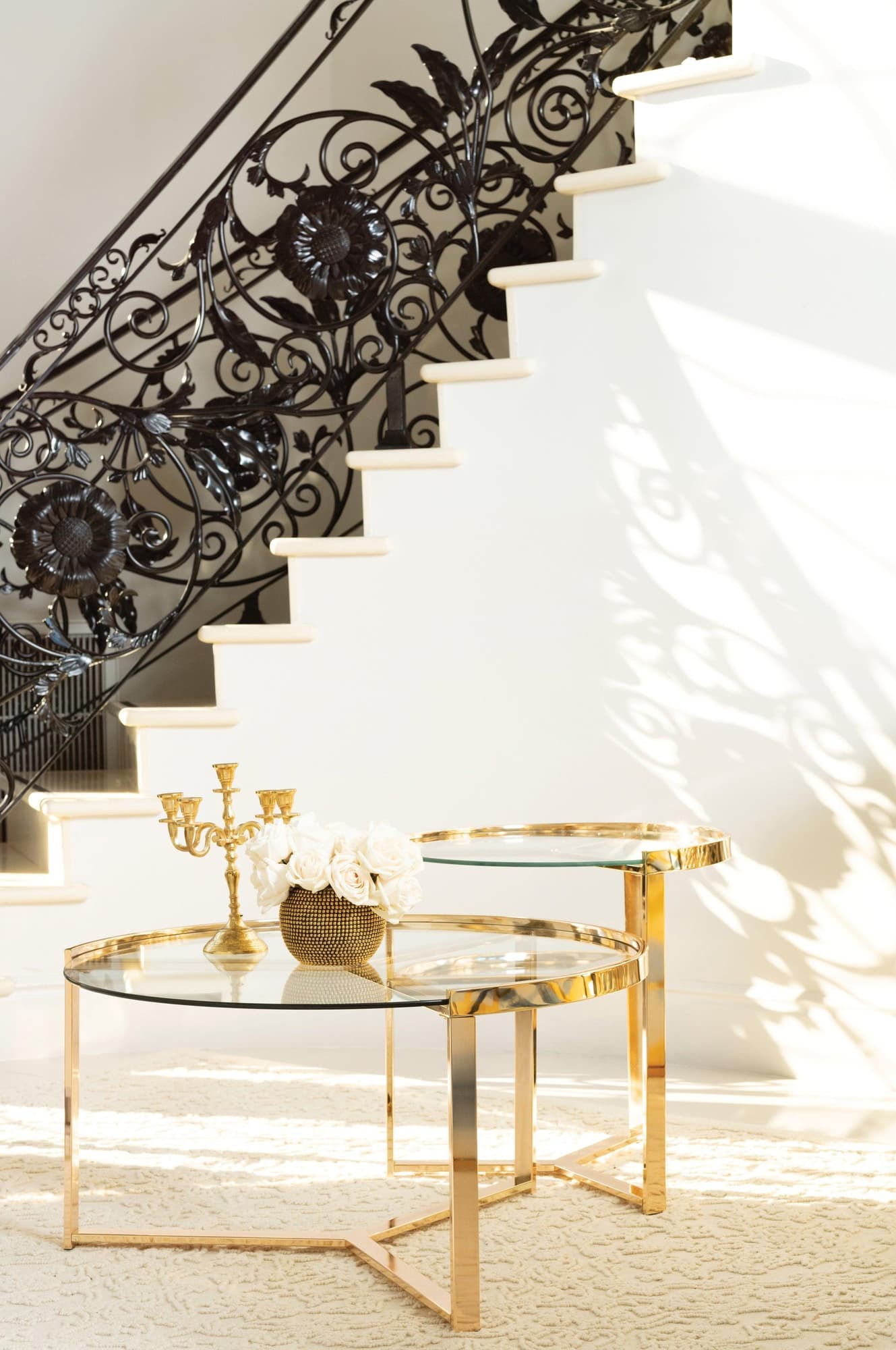 Delia 2-Piece Round Nesting Table Clear And Gold - Ella Furniture