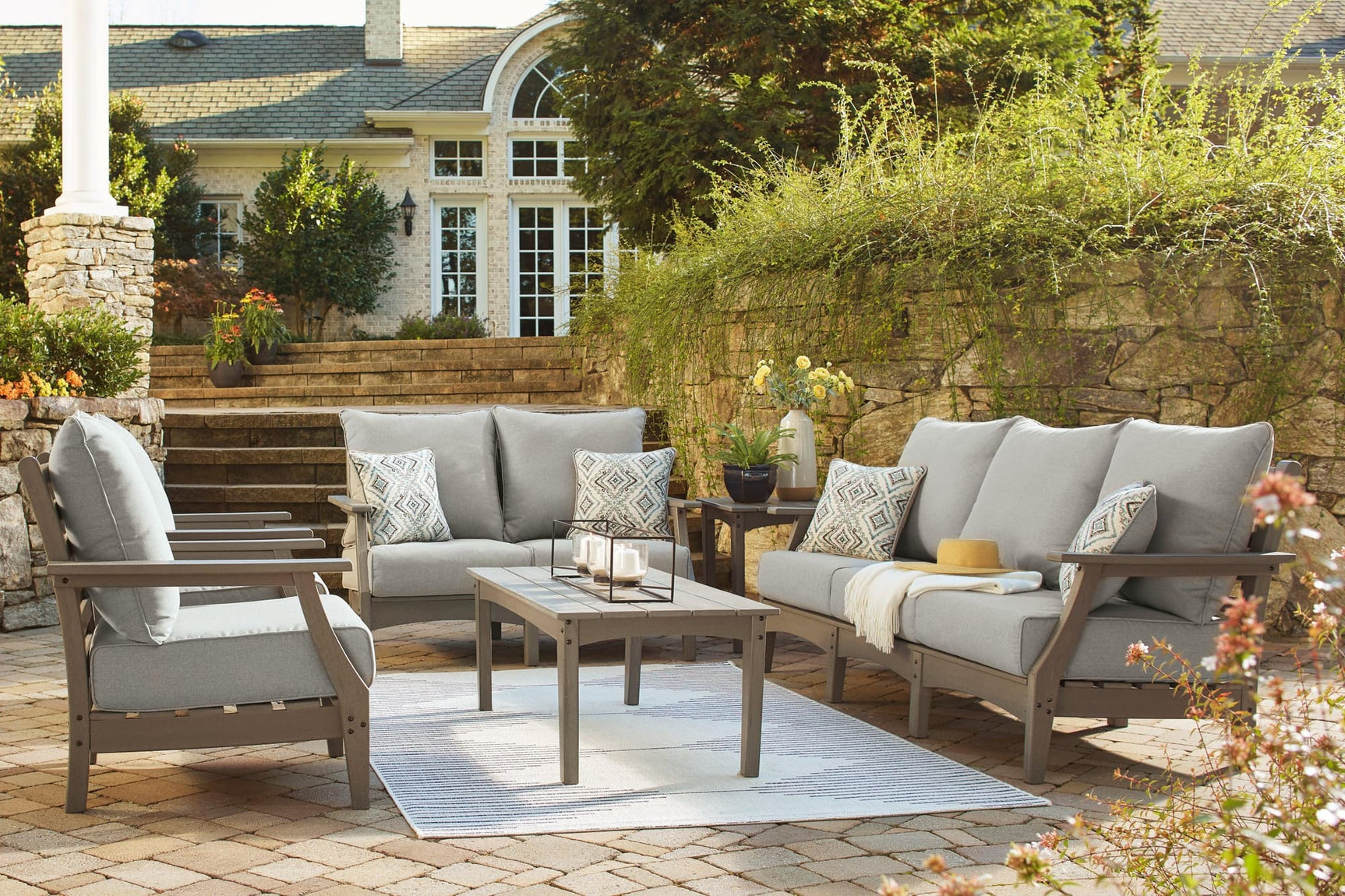 Visola Gray Outdoor Sofa And Loveseat With 2 Lounge Chairs And End Table - Ella Furniture