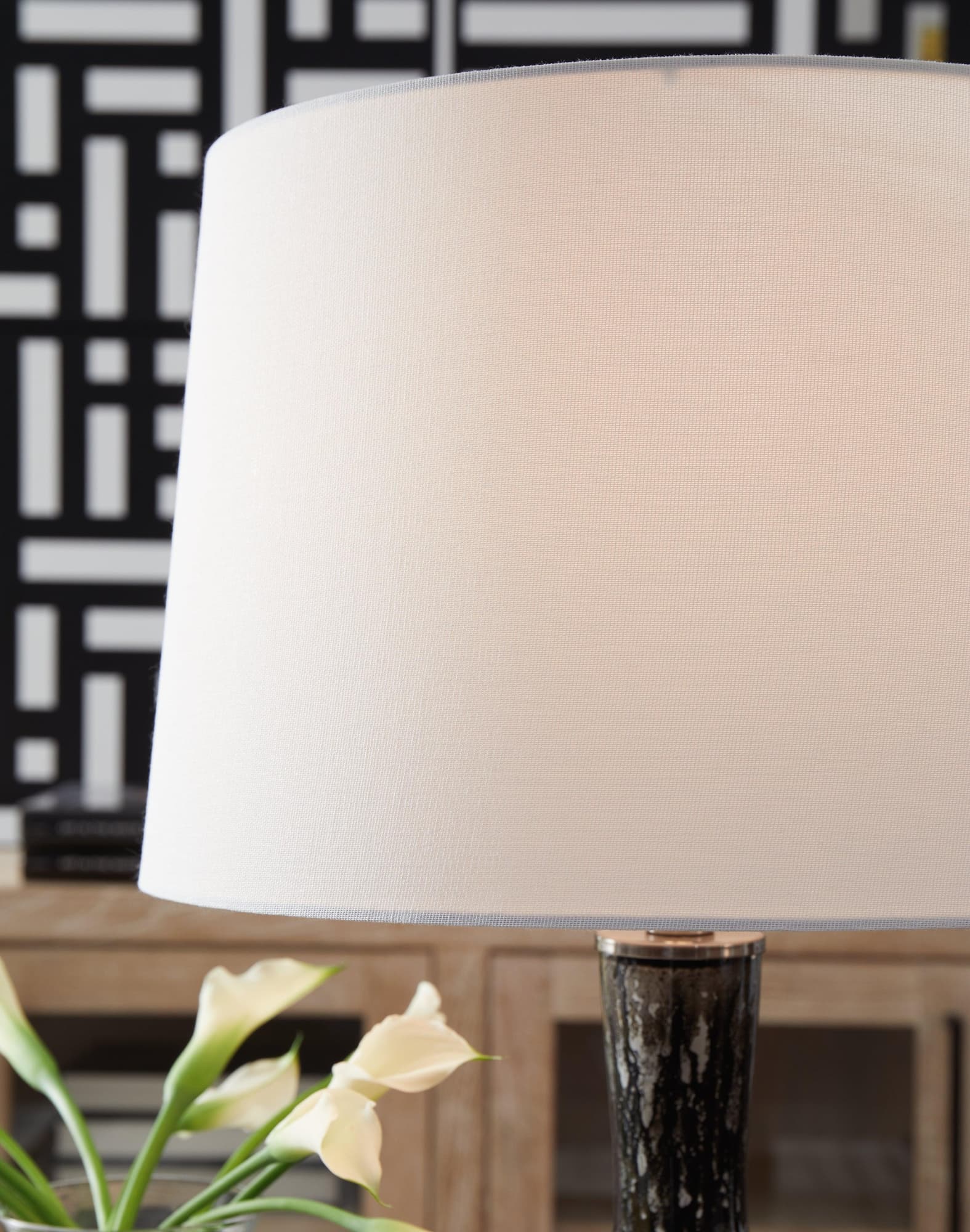 Tenslow Antique Black 2-Piece Table Lamp Set - Ella Furniture