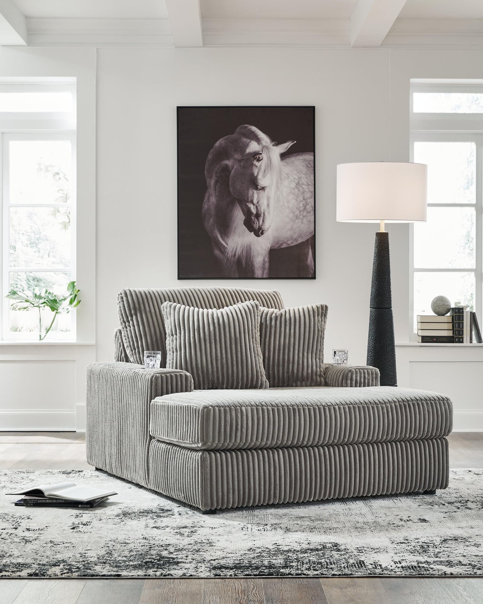 Lindyn Fog Velvet Chaise