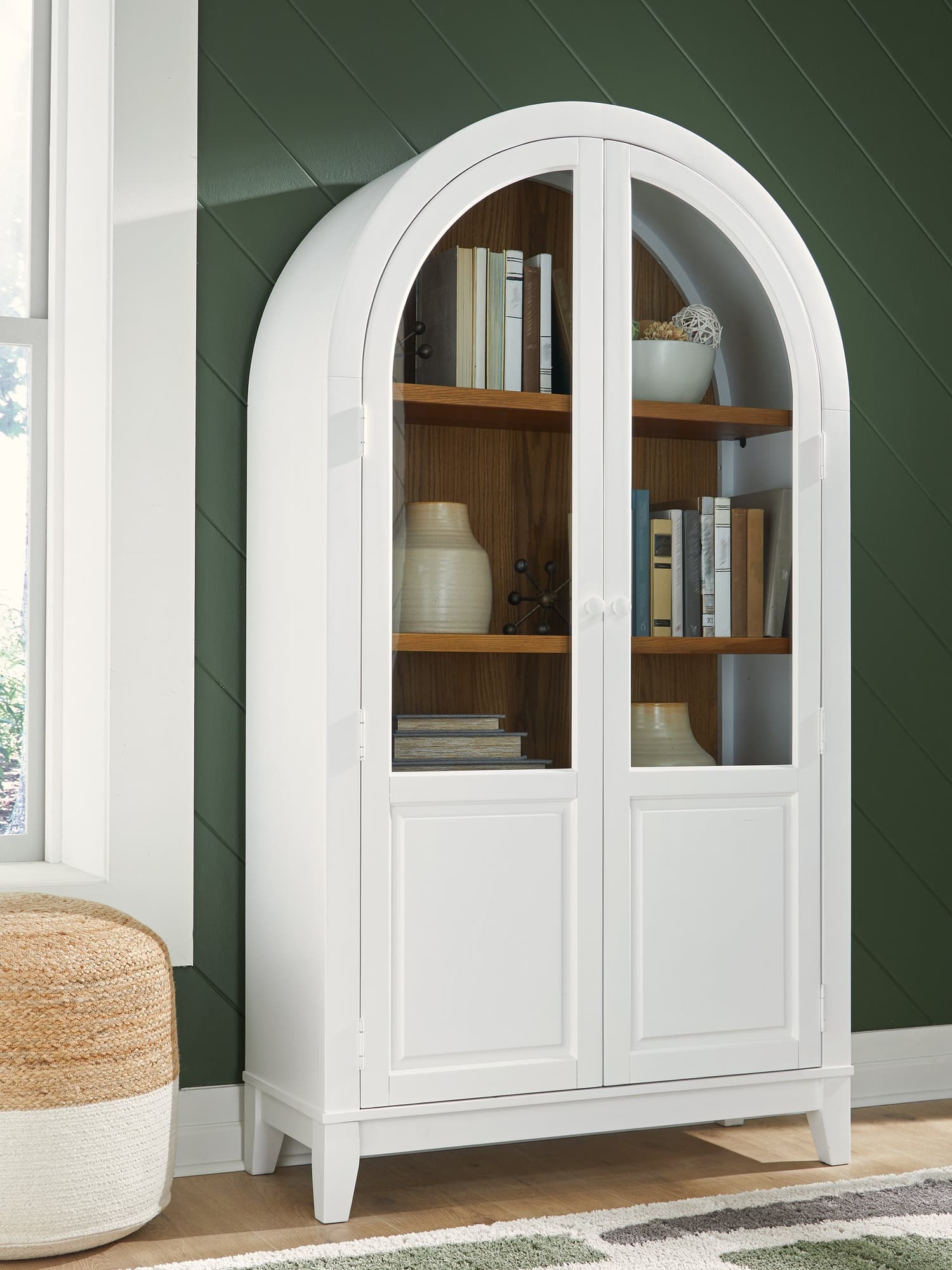 Dagandale White/Natural Accent Cabinet