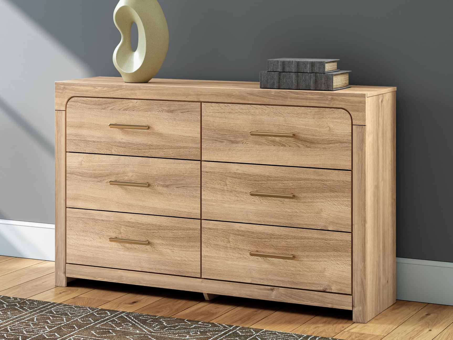 Kinlanni Tan Dresser