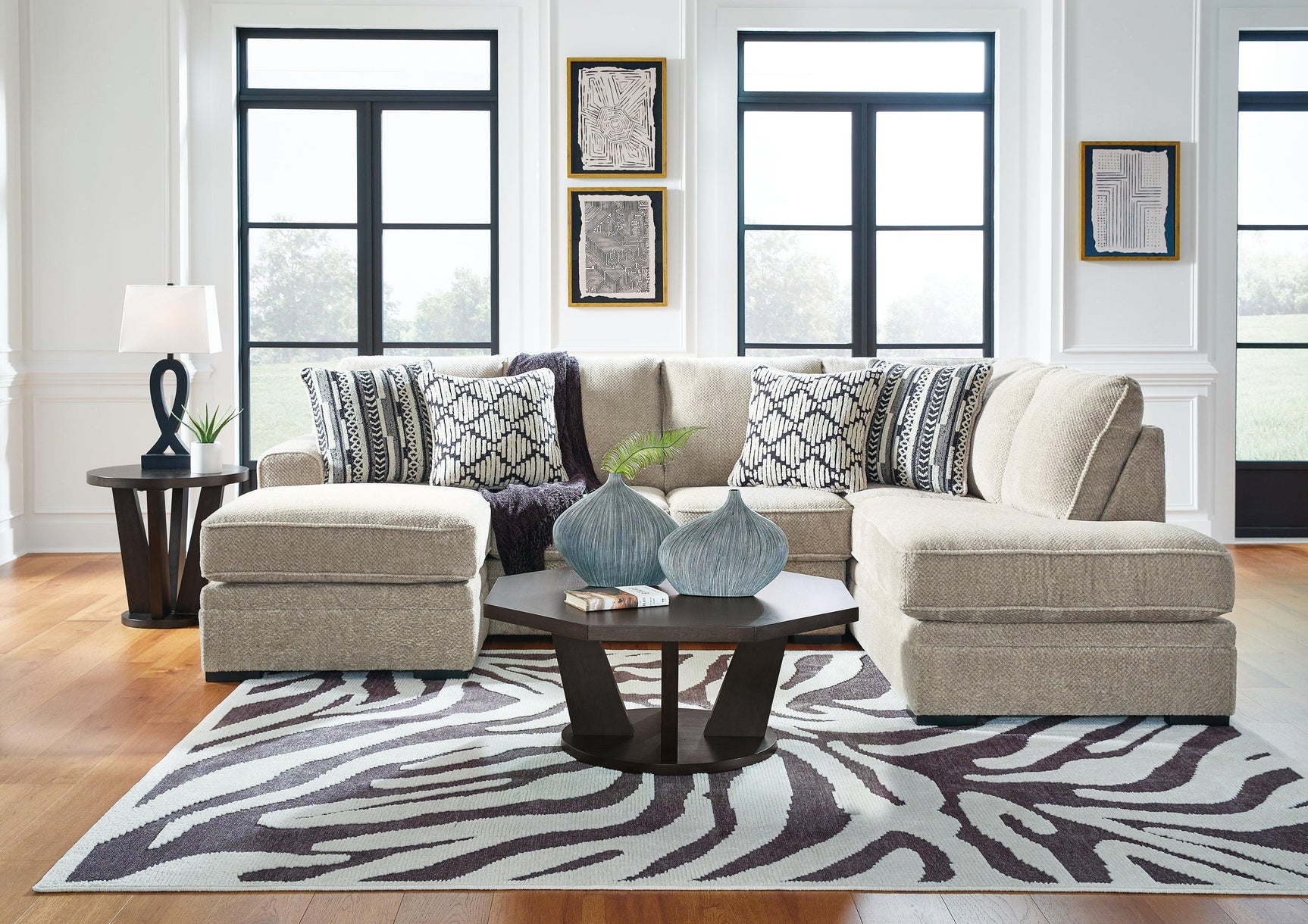 Calnita Sisal Velvet 2-Piece Sectional With Chaise