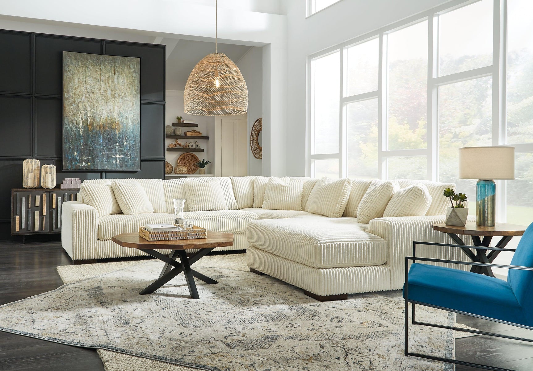 Lindyn Ivory 4-Piece Sectional