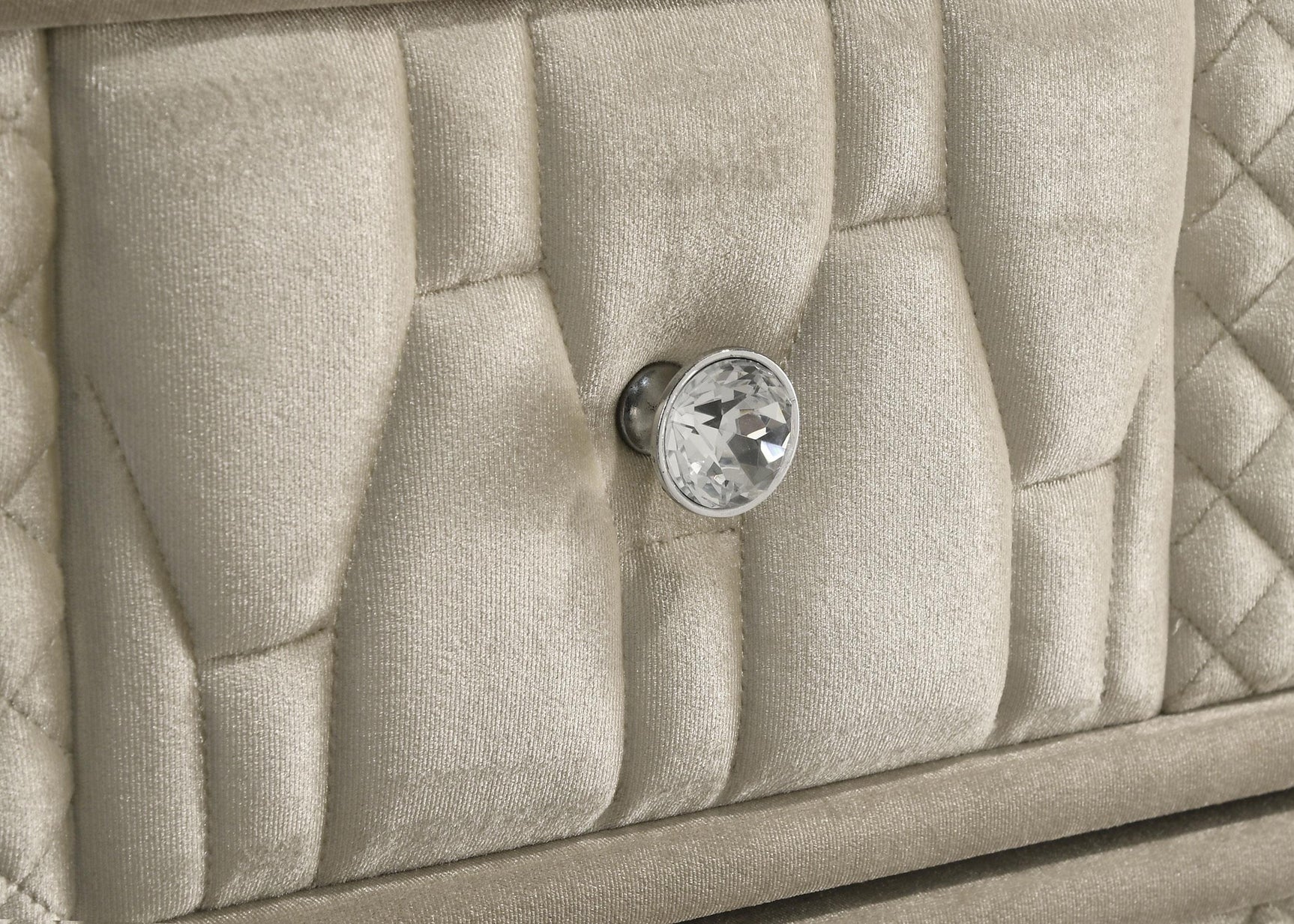 Lorient 5-drawer LED Chest of Drawers Ivory and Camel