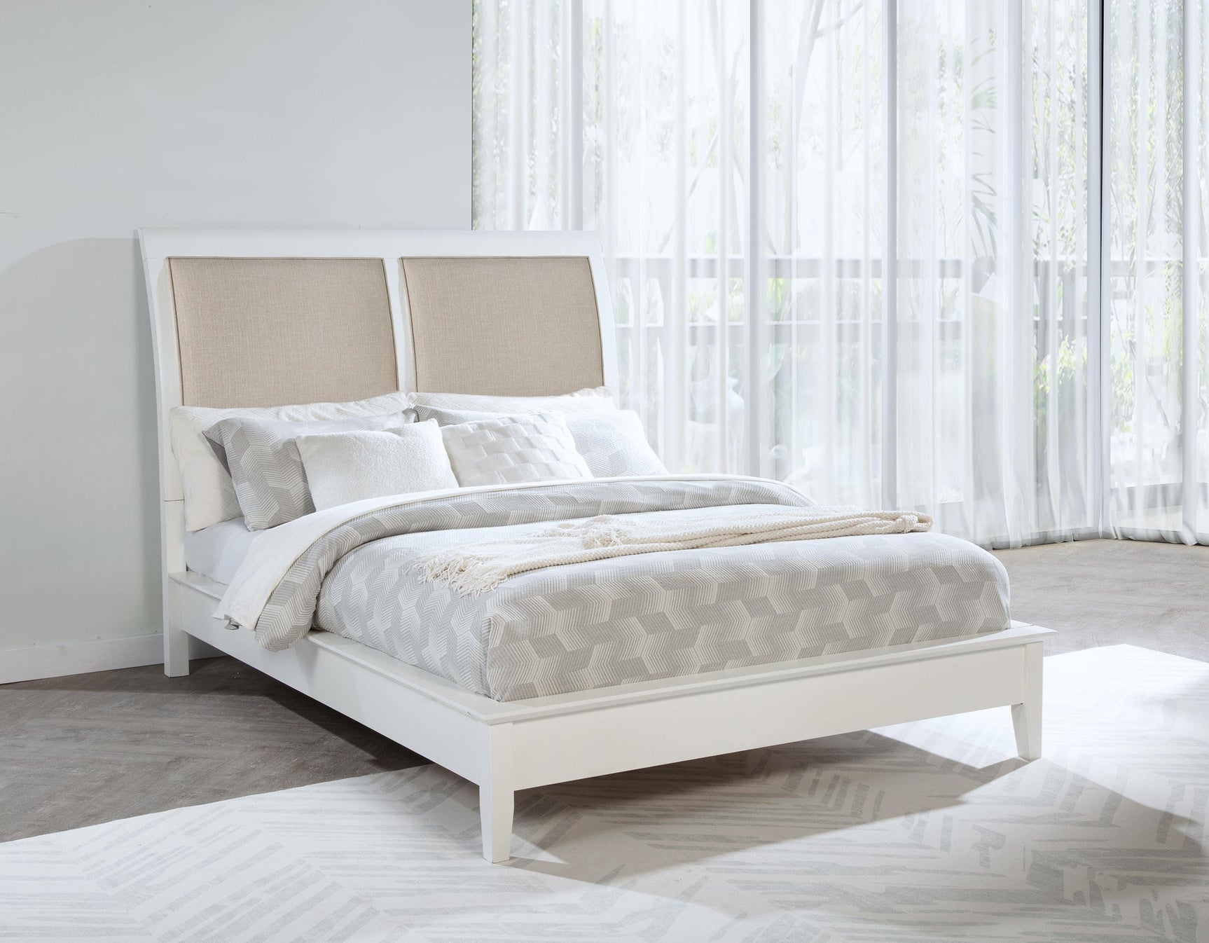 Bexhill 56-inch Upholstered King Panel Bed White