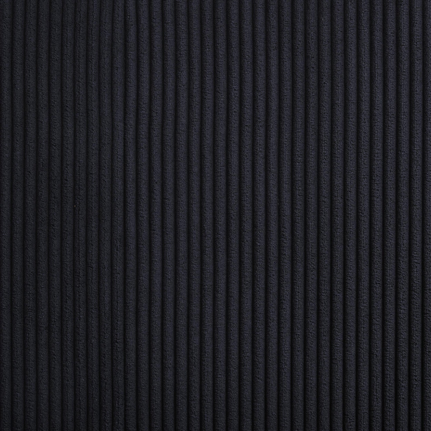 Tisdall Queen Flame Visualizer Wingback TV Bed Black