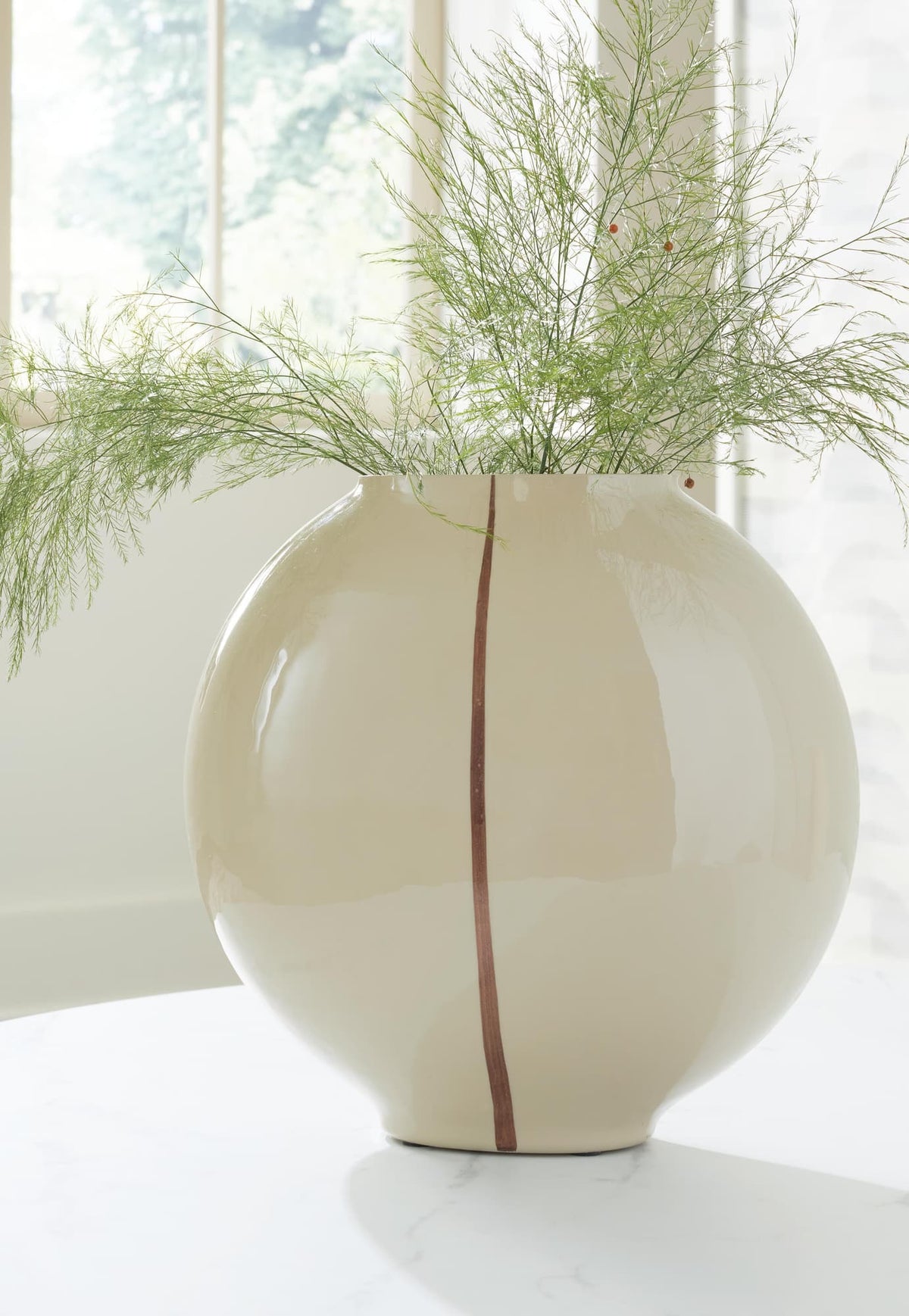 Sheabourne Cream Round Glass Vase — product view