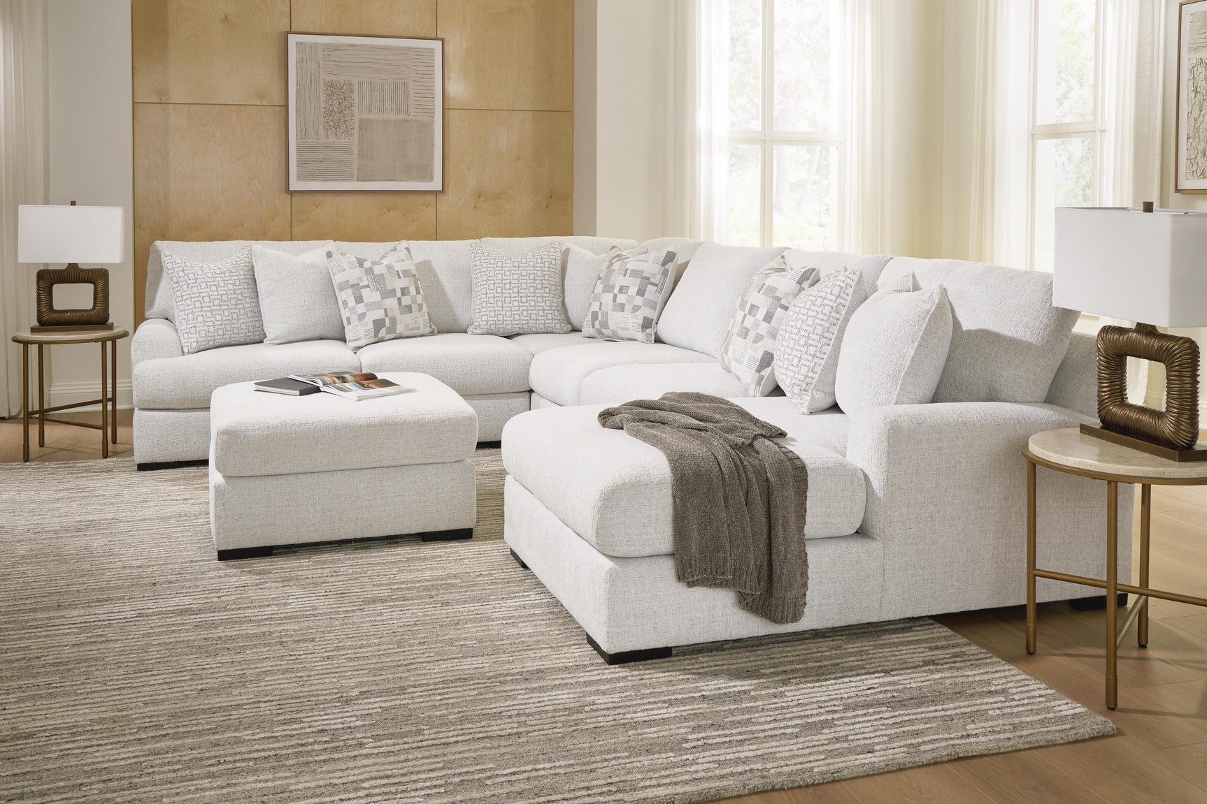 Misty-Lakes Chalk 5-Piece Sectional with Chaise