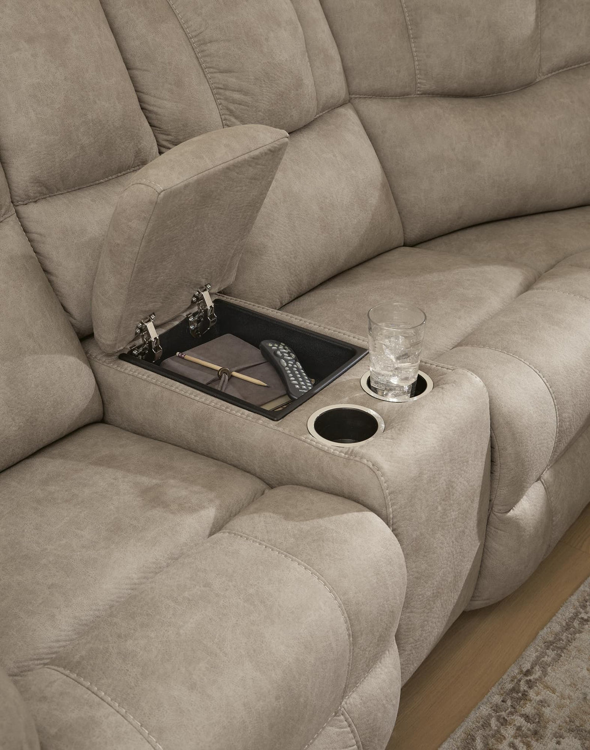 Pearce-Pike Birch 3-Piece Reclining Sectional with Double Console — detail view