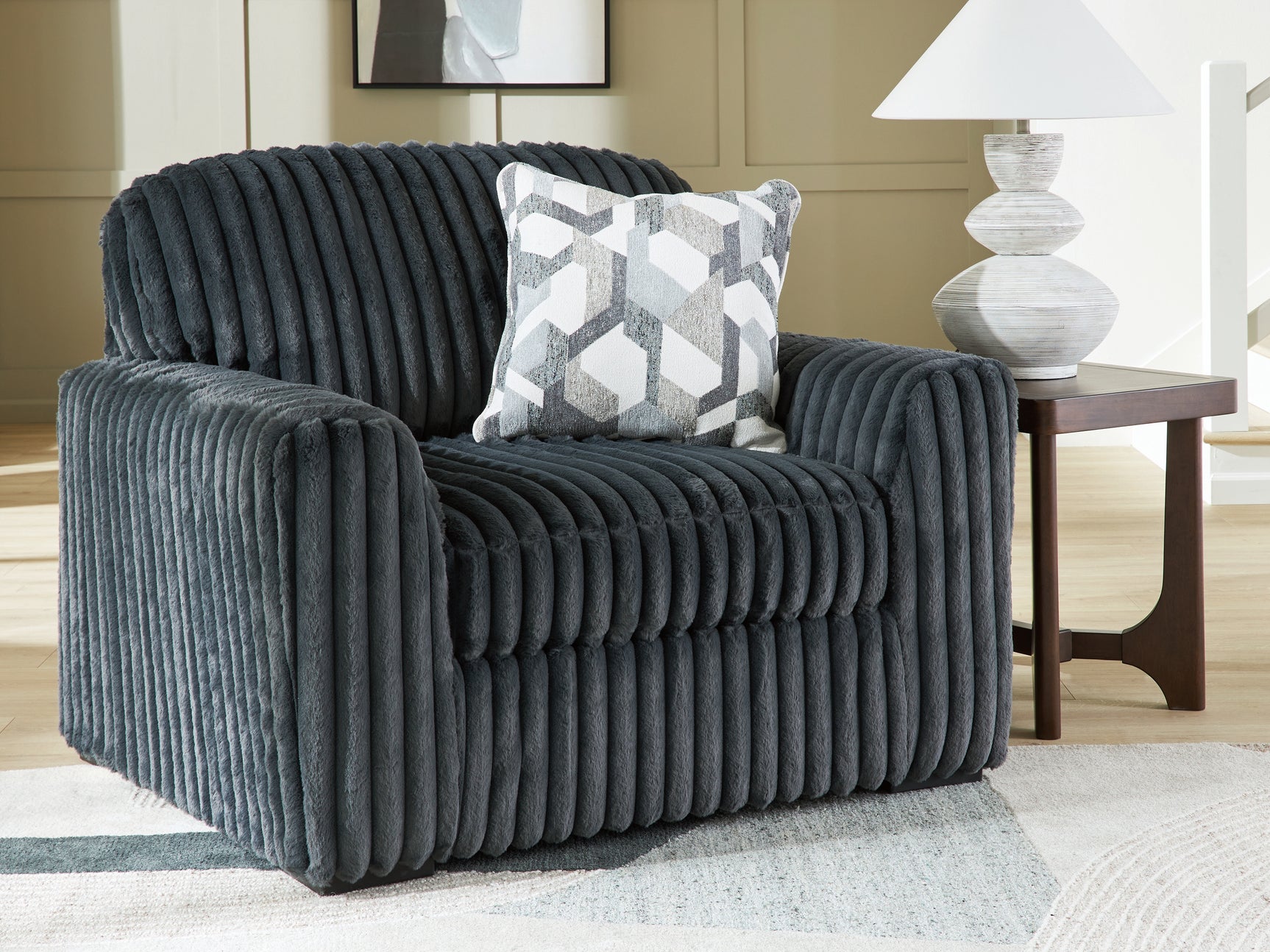Midnight-Madness Gunmetal Velvet Oversized Chair