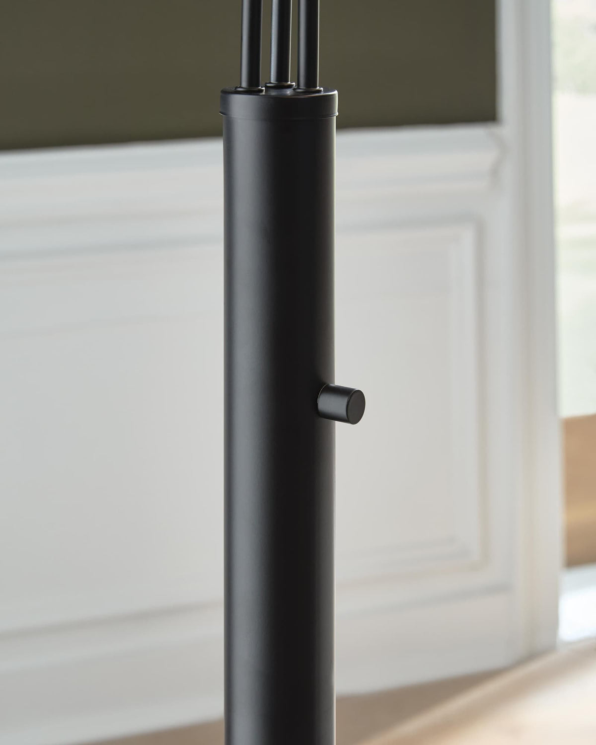 Gibbswellner Black Arc Lamp — detail view