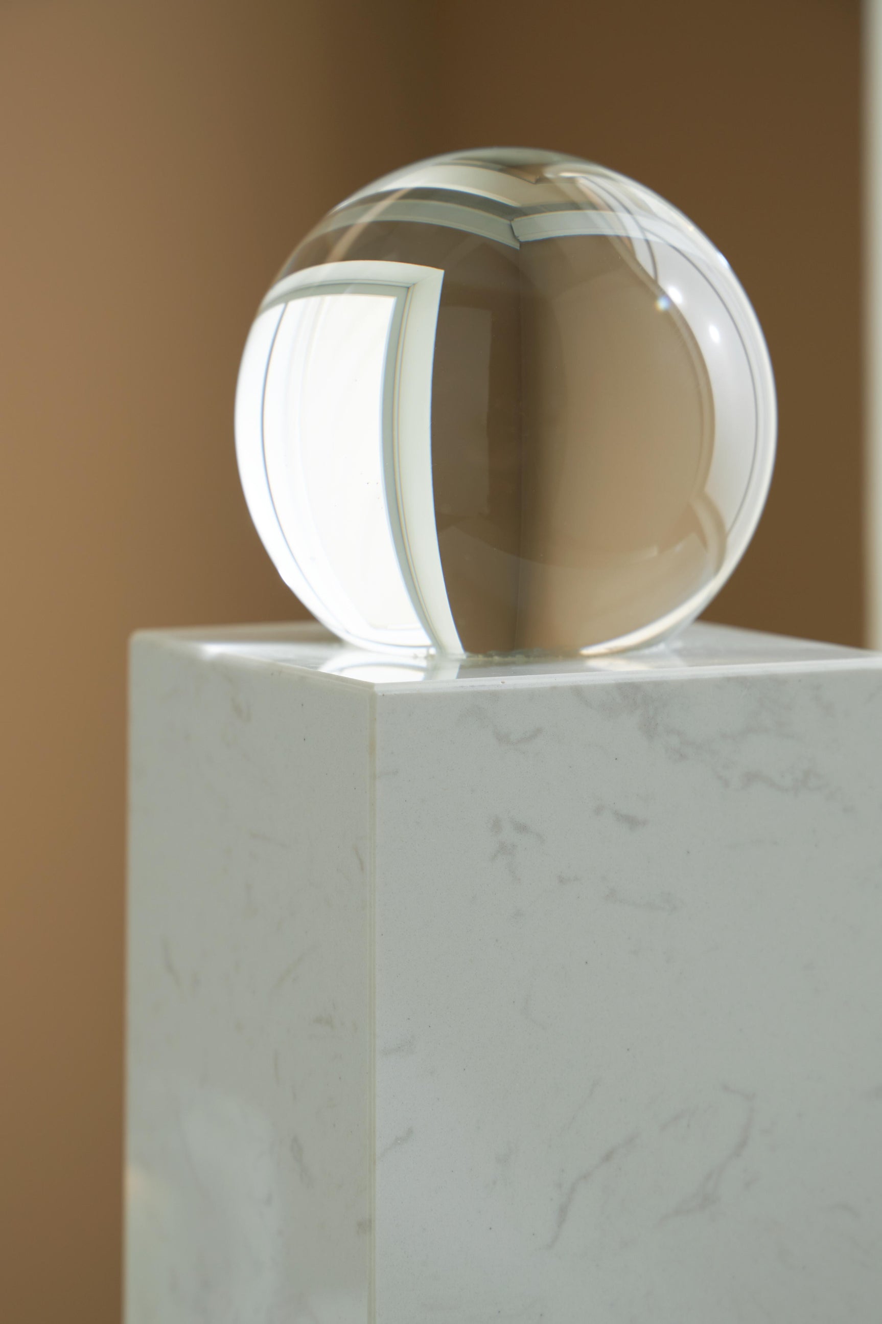 Sellner Clear/White Sculpture