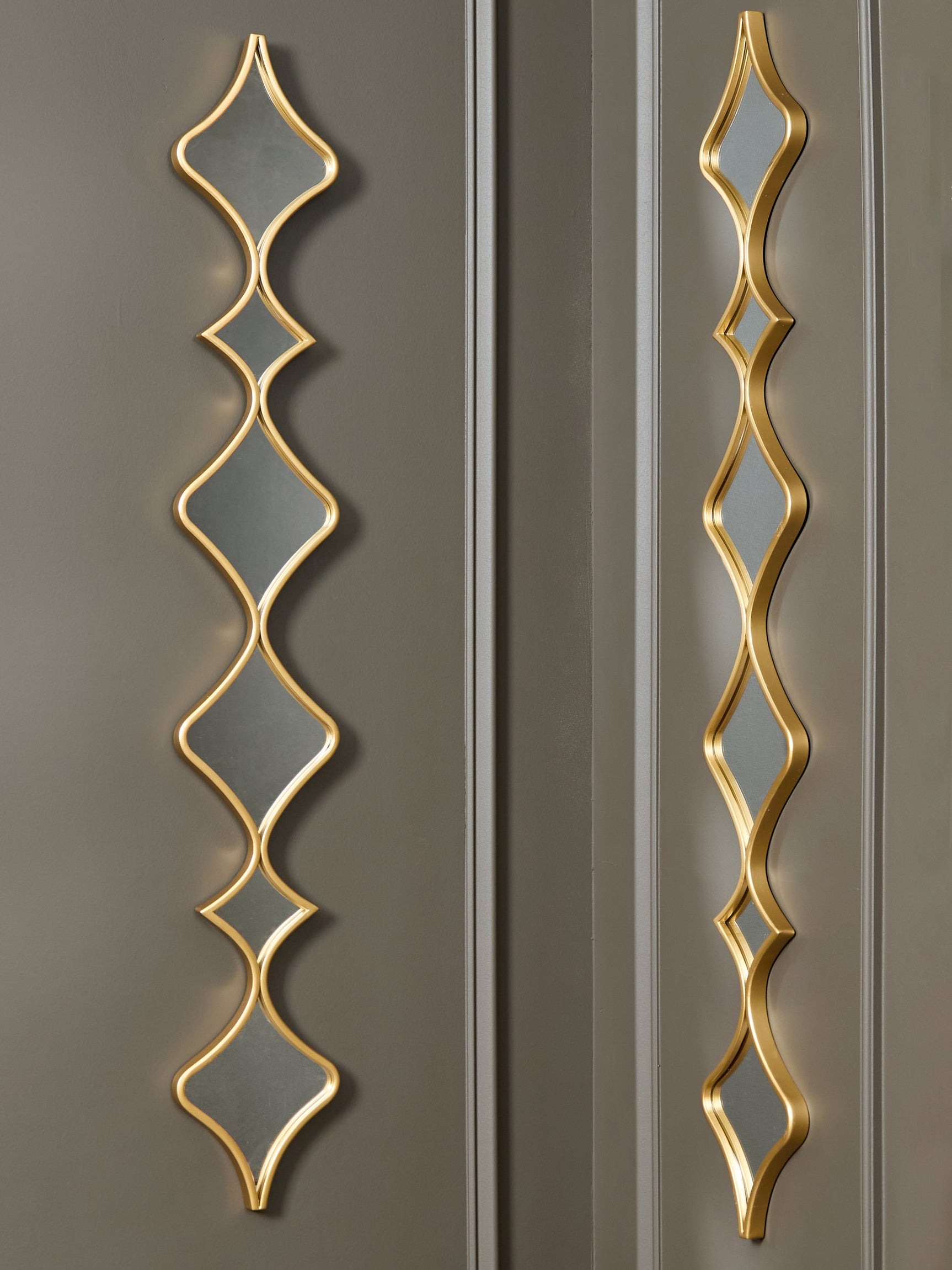 Harriswood Gold Finish Accent Mirror Set (Set of 2)