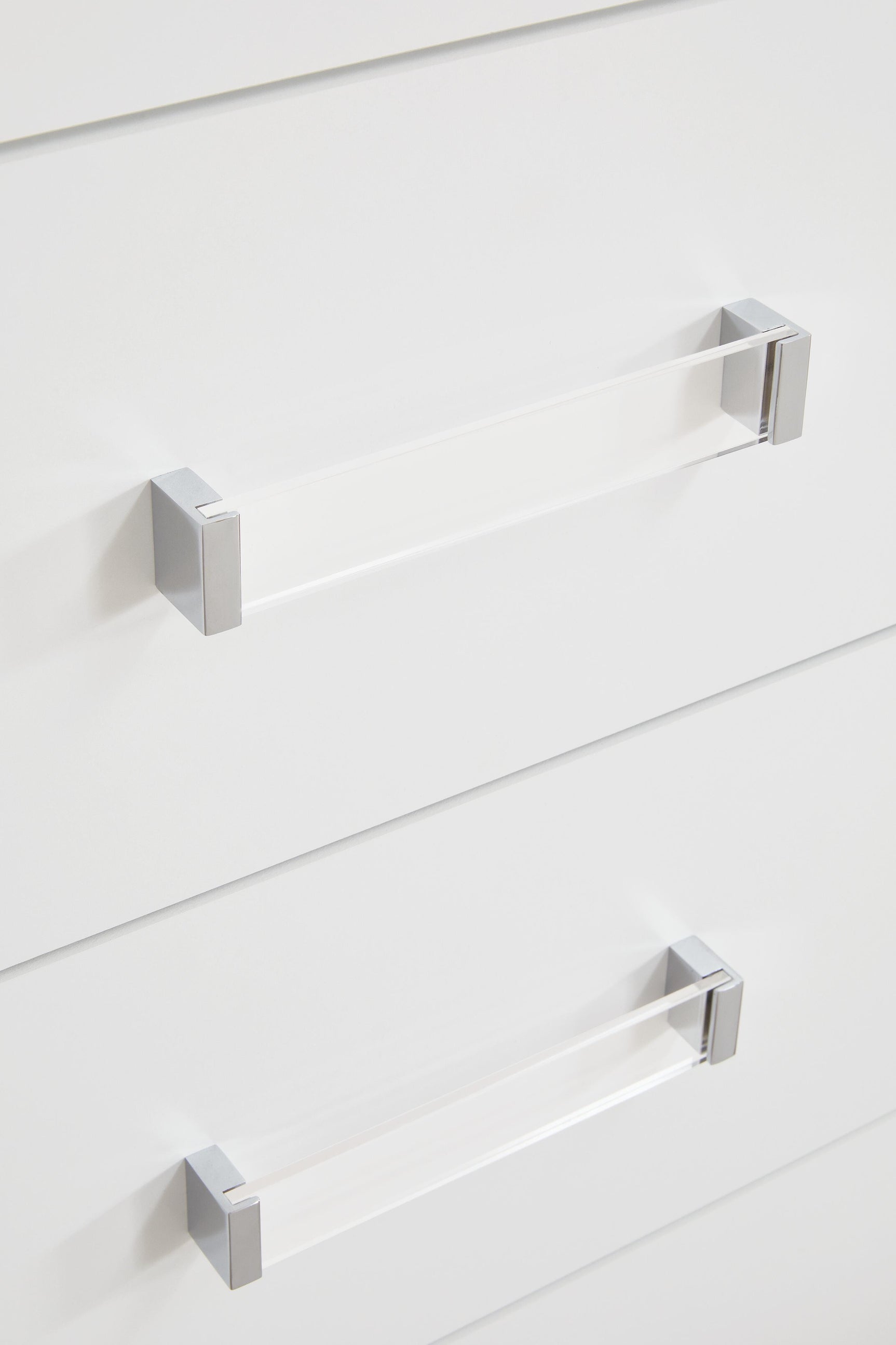Maeling White Dresser