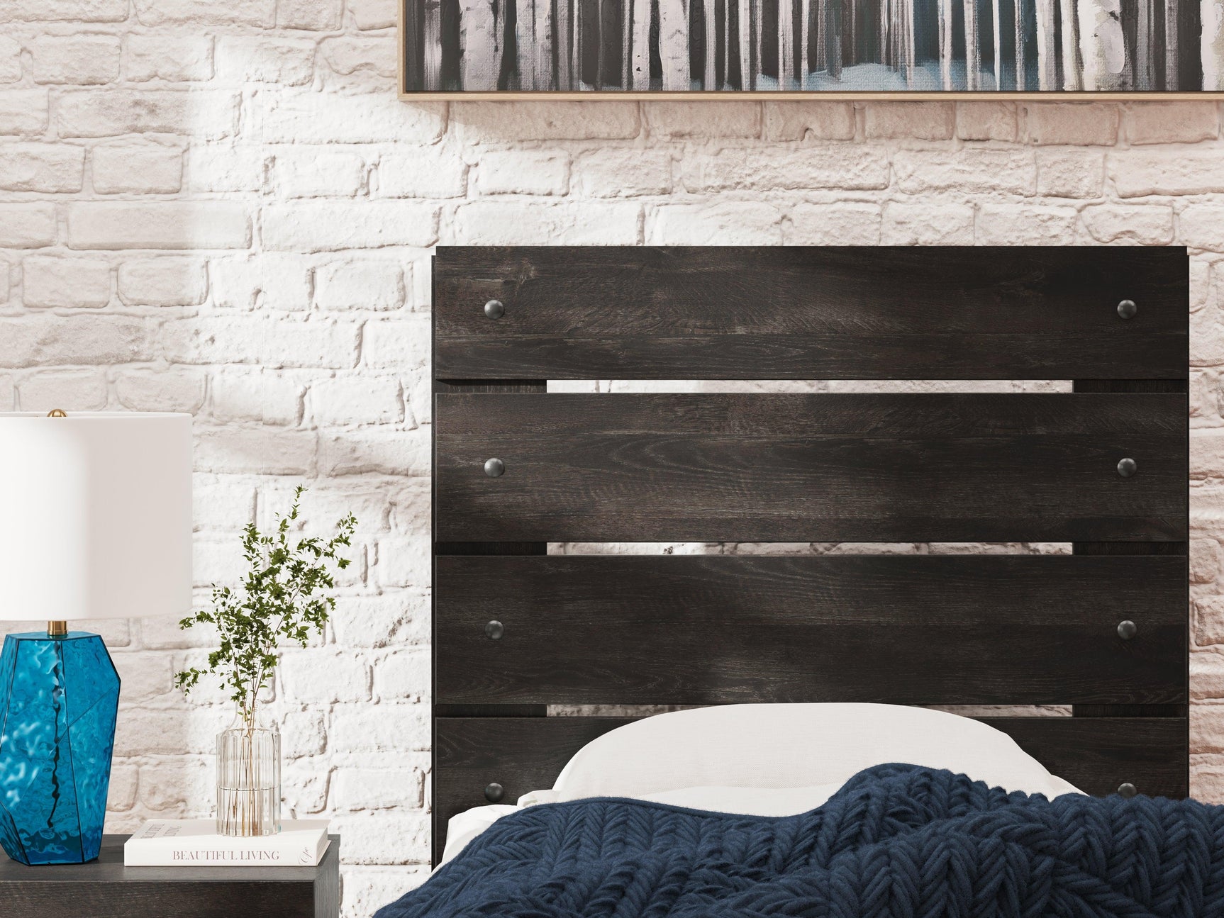 Hollivern Dark Gray Full Panel Bed