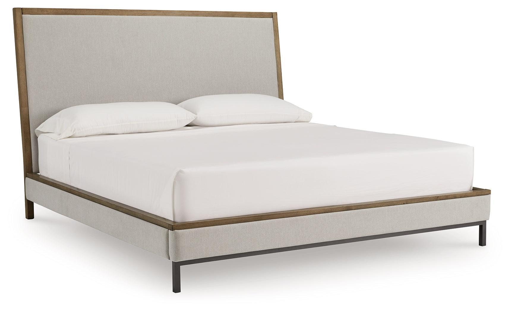 Tomtyn Light Brown Queen Upholstered Bed