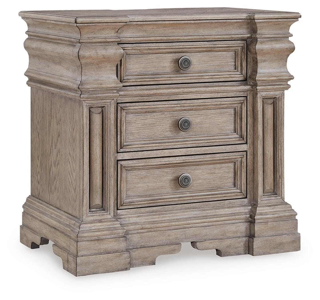 Blairhurst Light Grayish Brown Panel Bedroom Set angled view