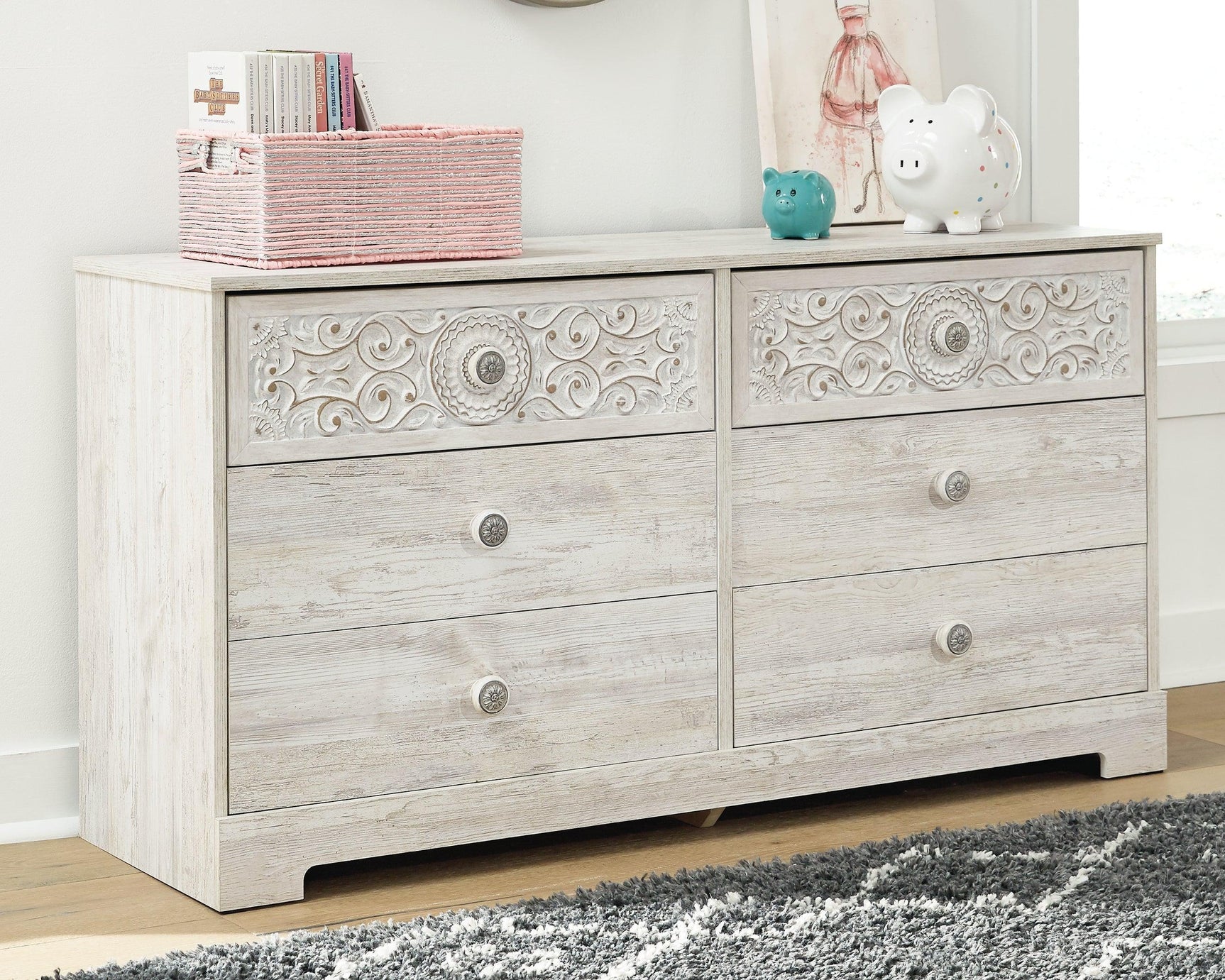 Paxberry Traditional Whitewash 6-Drawer Dresser