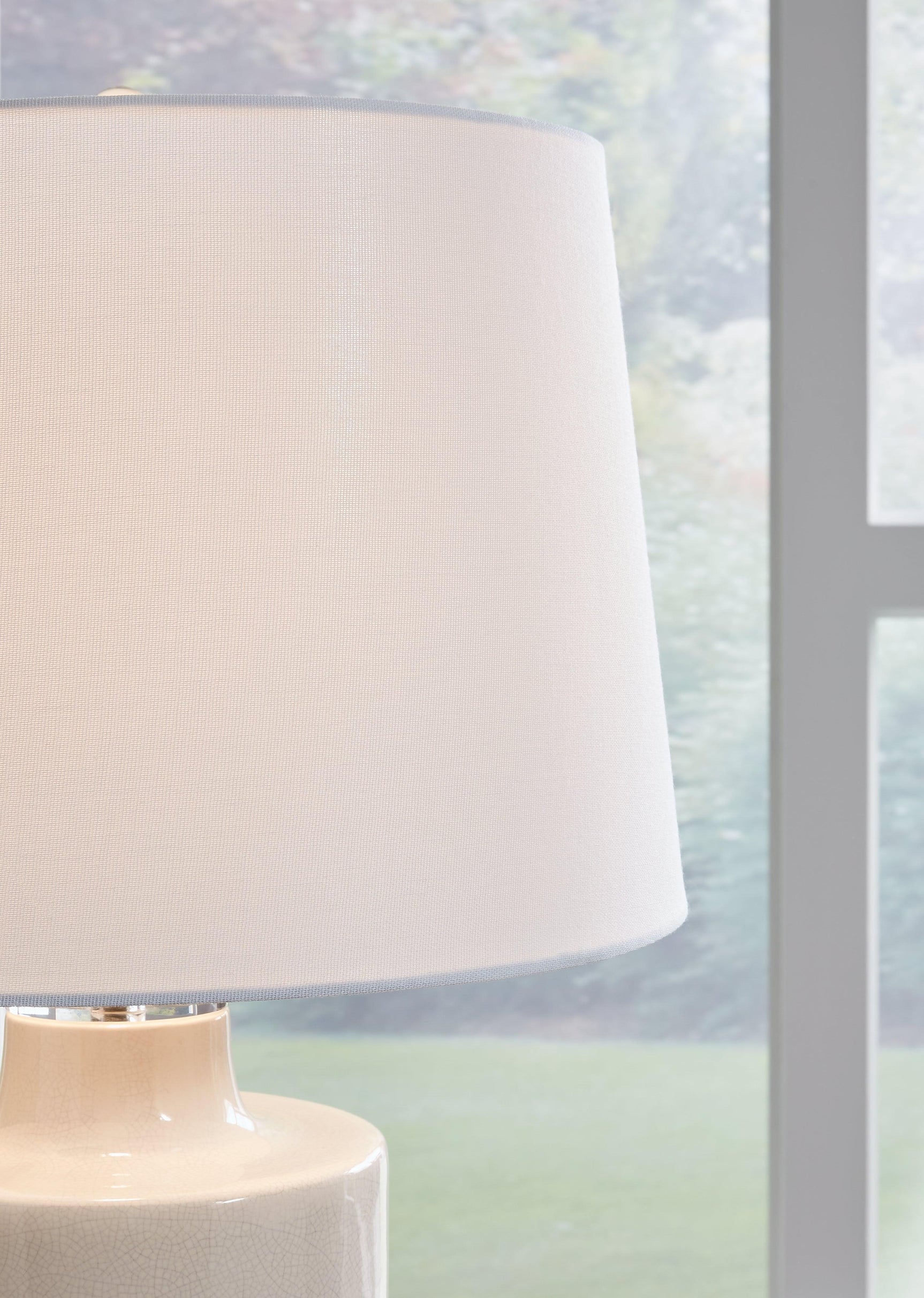 Cylener Off-White Ceramic Table Lamp