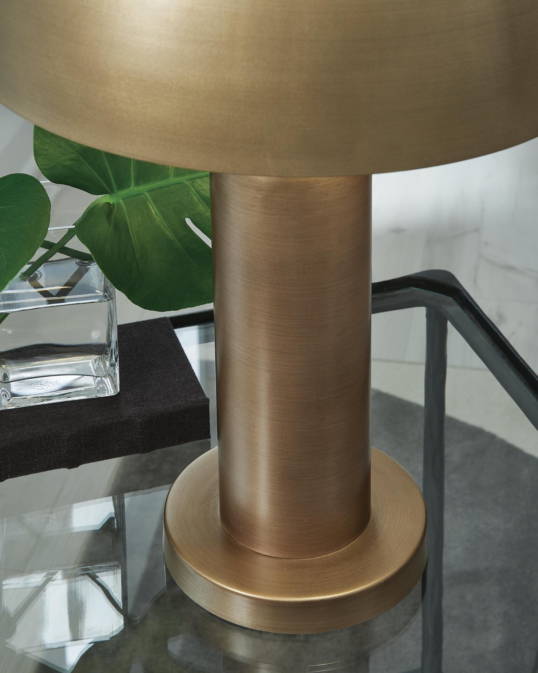 Wendfield Antique Gold Finish Table Lamp