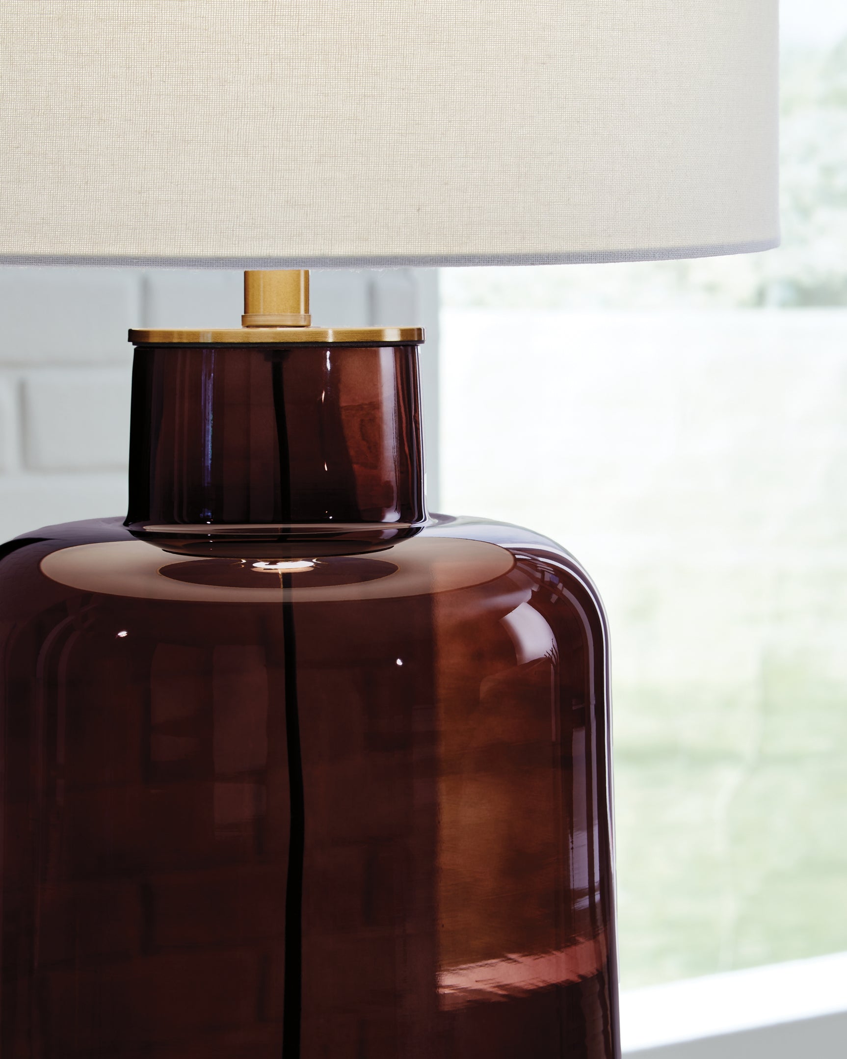 Mette Brown/Gold Finish Table Lamp