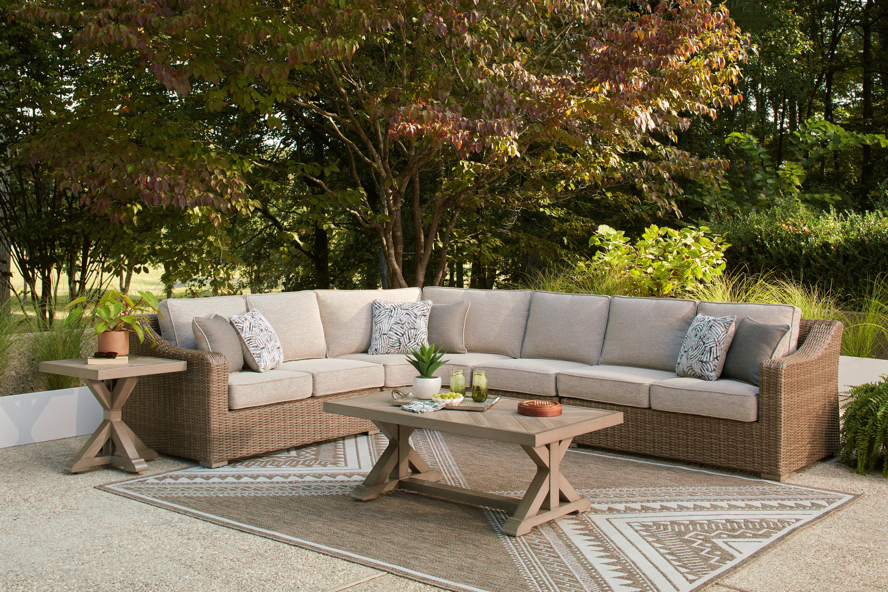 Laguna Heights Beige 4-Piece Outdoor Sectional