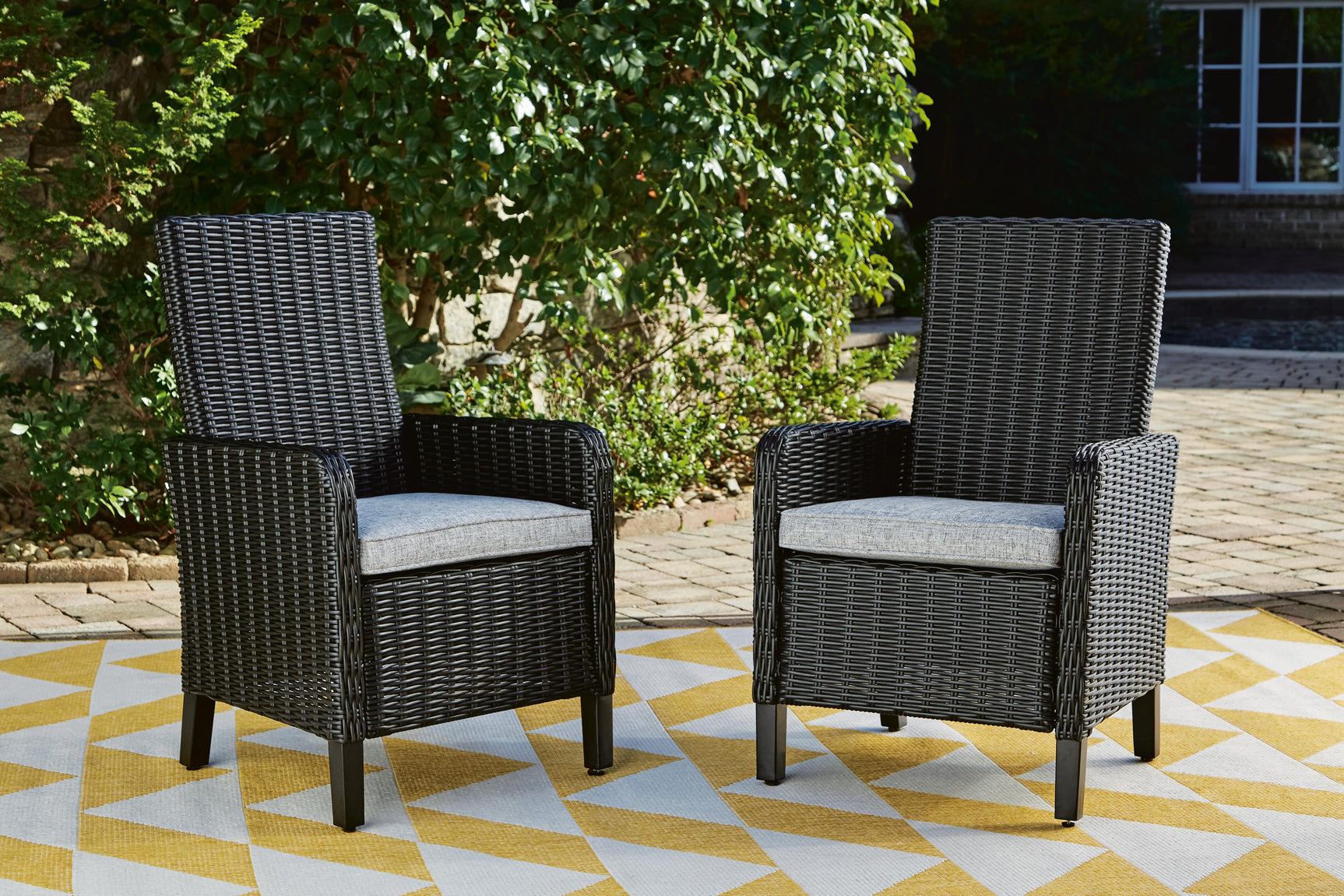 Beachcroft Black/Light Gray Outdoor Dining Table and 6 Chairs