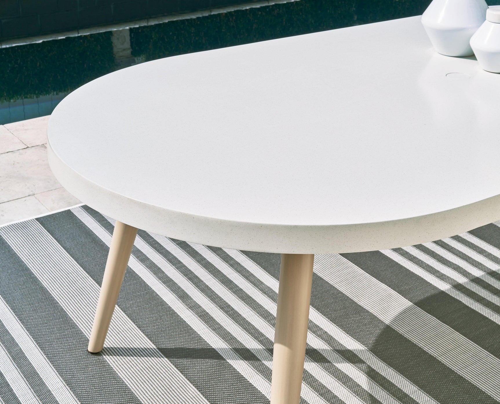 Seton Creek White Oval Outdoor Dining Table