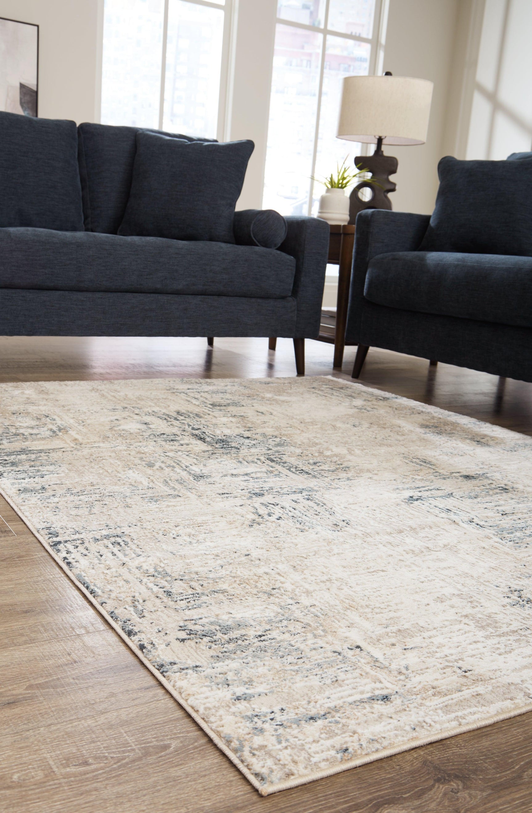 Gentor Blue Ivory 5' x 7' Abstract Contemporary Rug