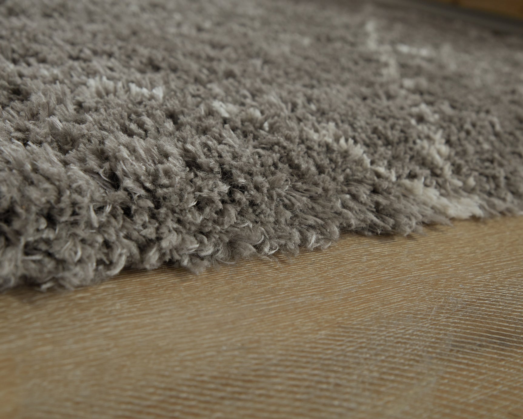 Wrenlow Gray/Cream 5' x 7' Rug