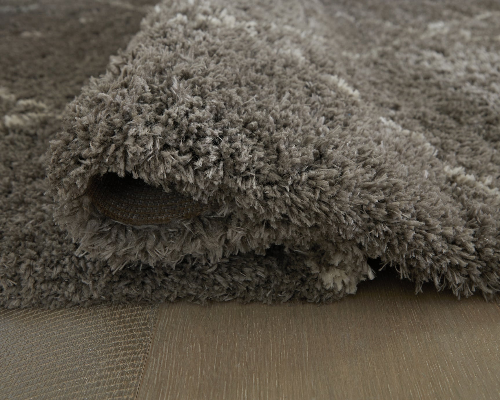 Wrenlow Gray/Cream 5' x 7' Rug