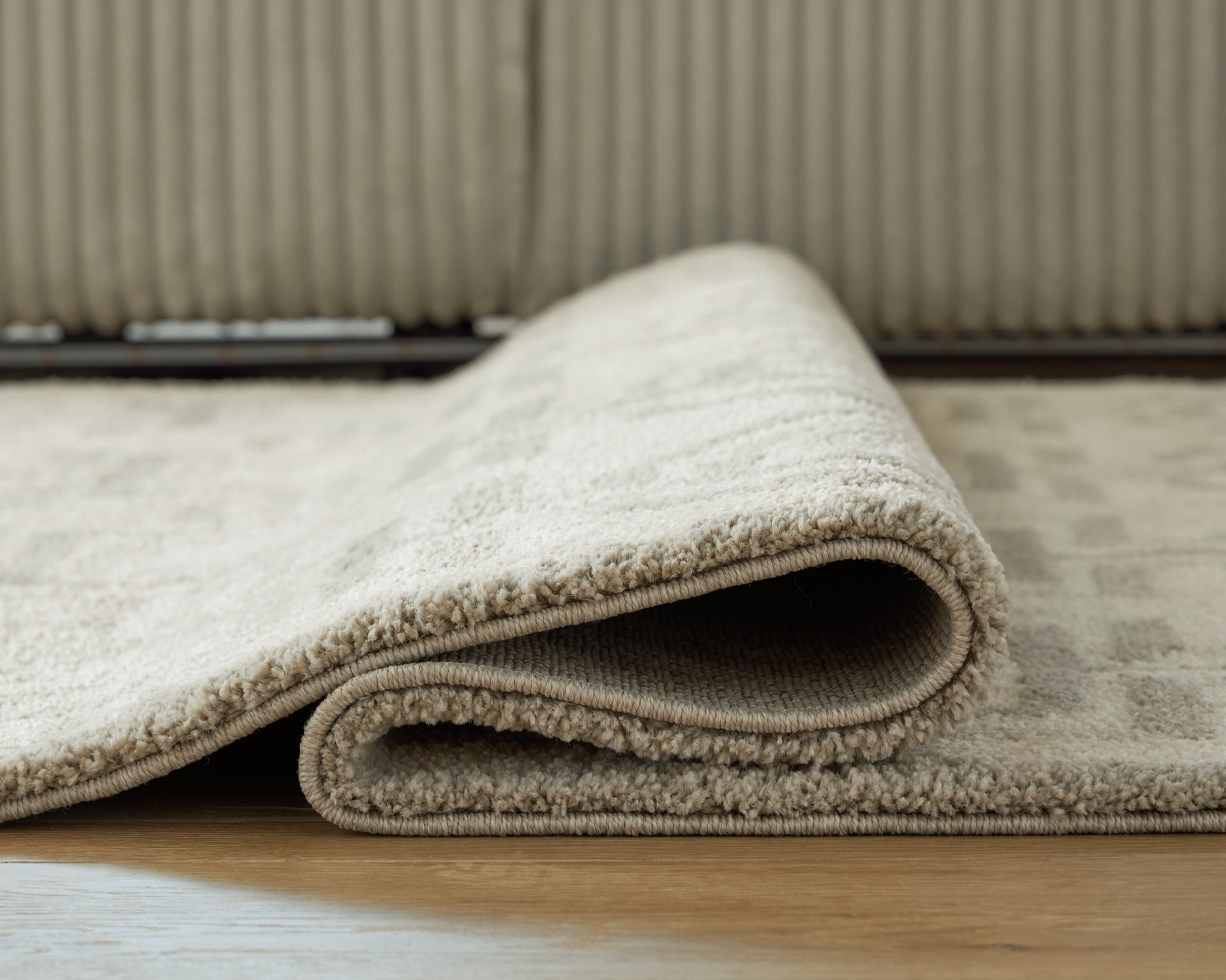 Maconville Ivory/Gray Medium Rug