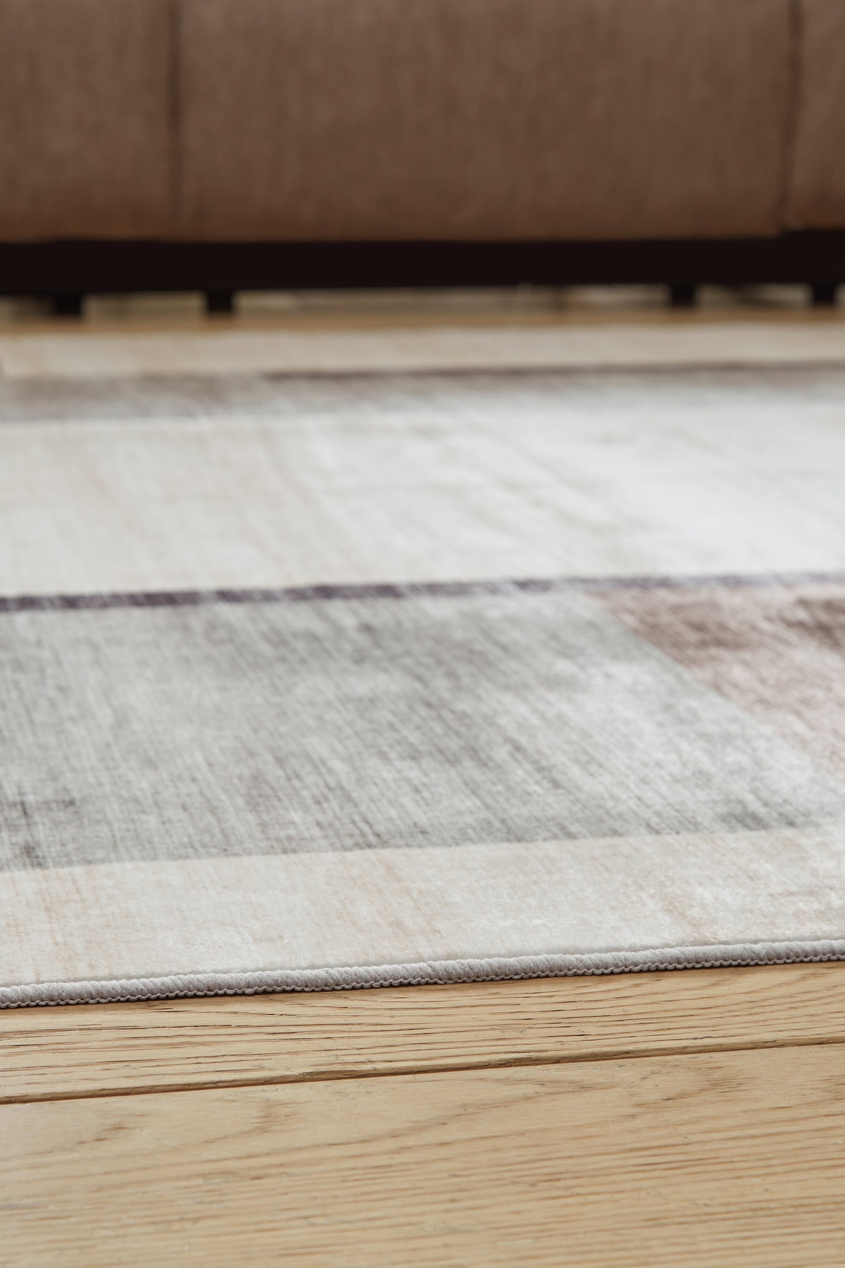 Larkport Cream/Brown/Gray Washable 5' x 7' Area Rug