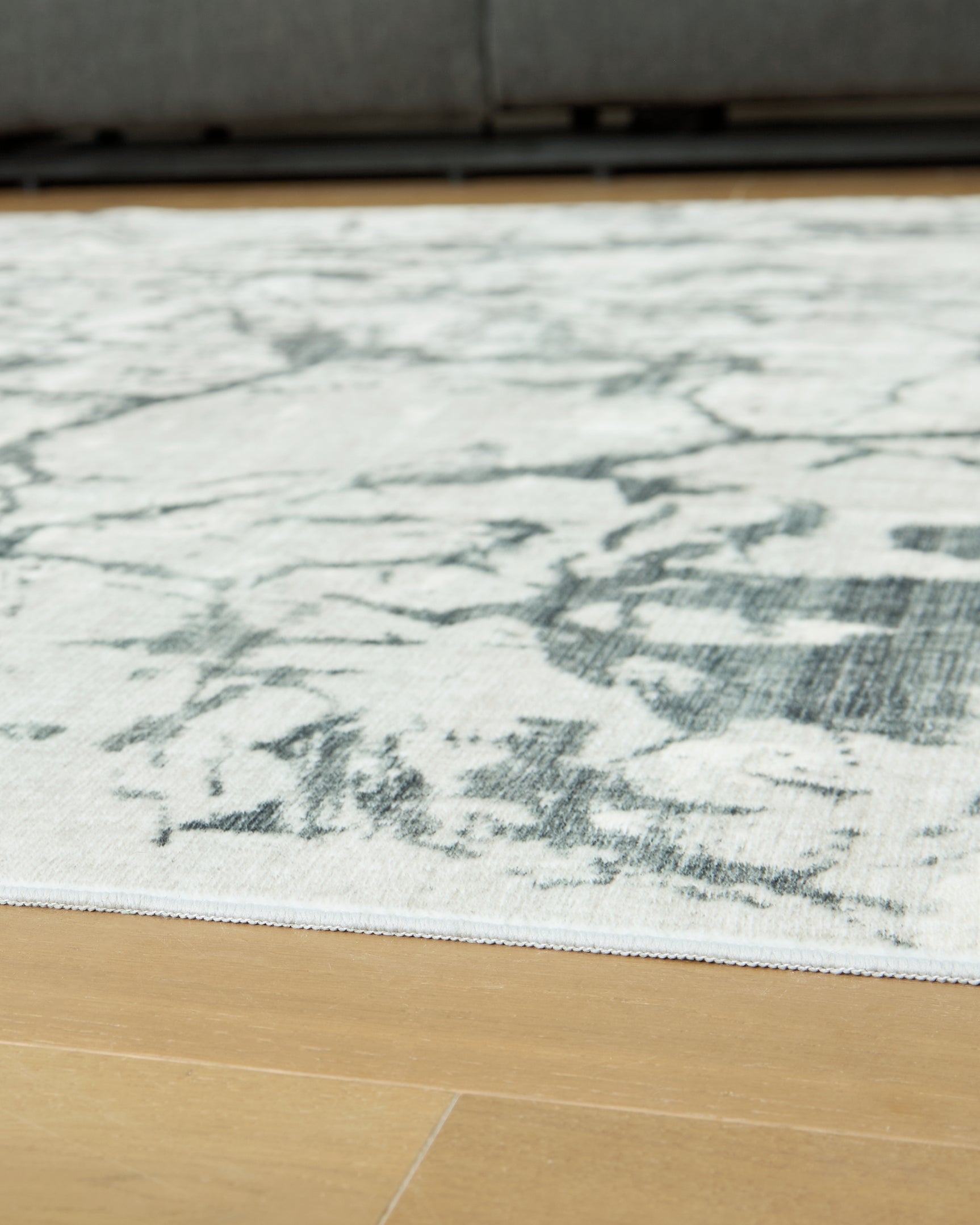 Tobinbury Gray Washable 8' x 10' Area Rug