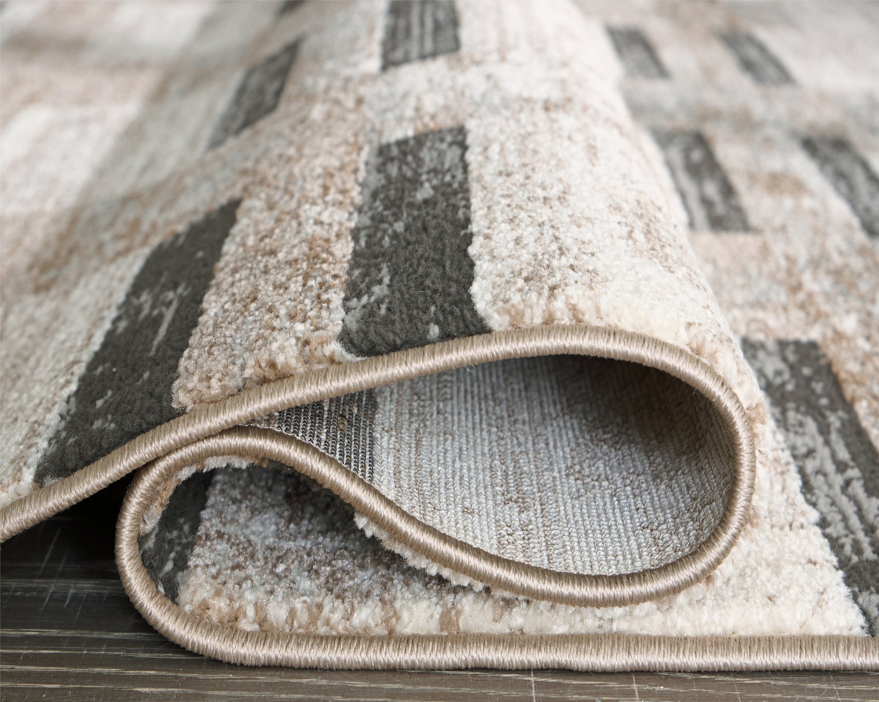 Alstone Multi 5'3" x 7' Area Rug