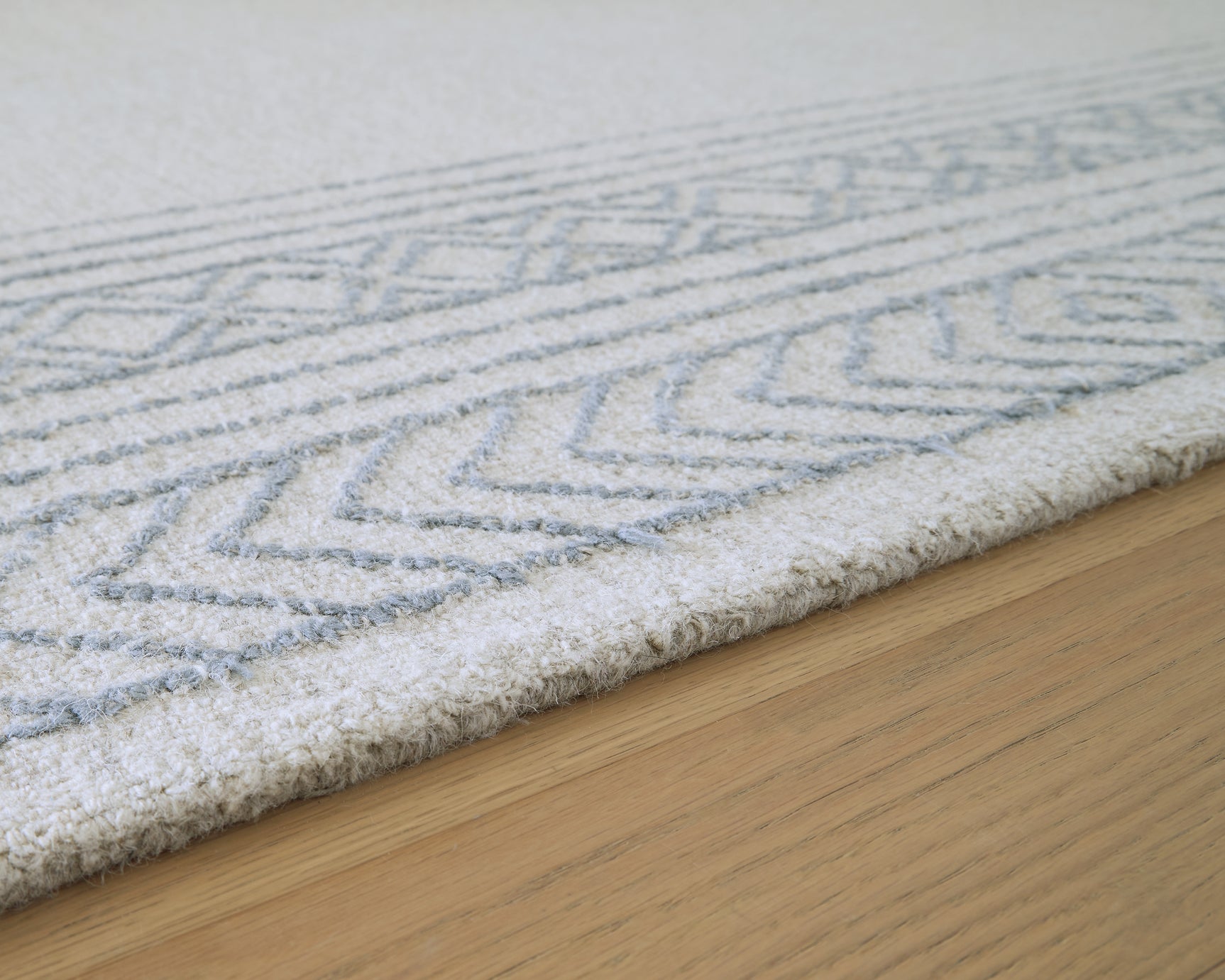 Azelhurst Blue/Ivory/Gray 5' x 7' Area Rug