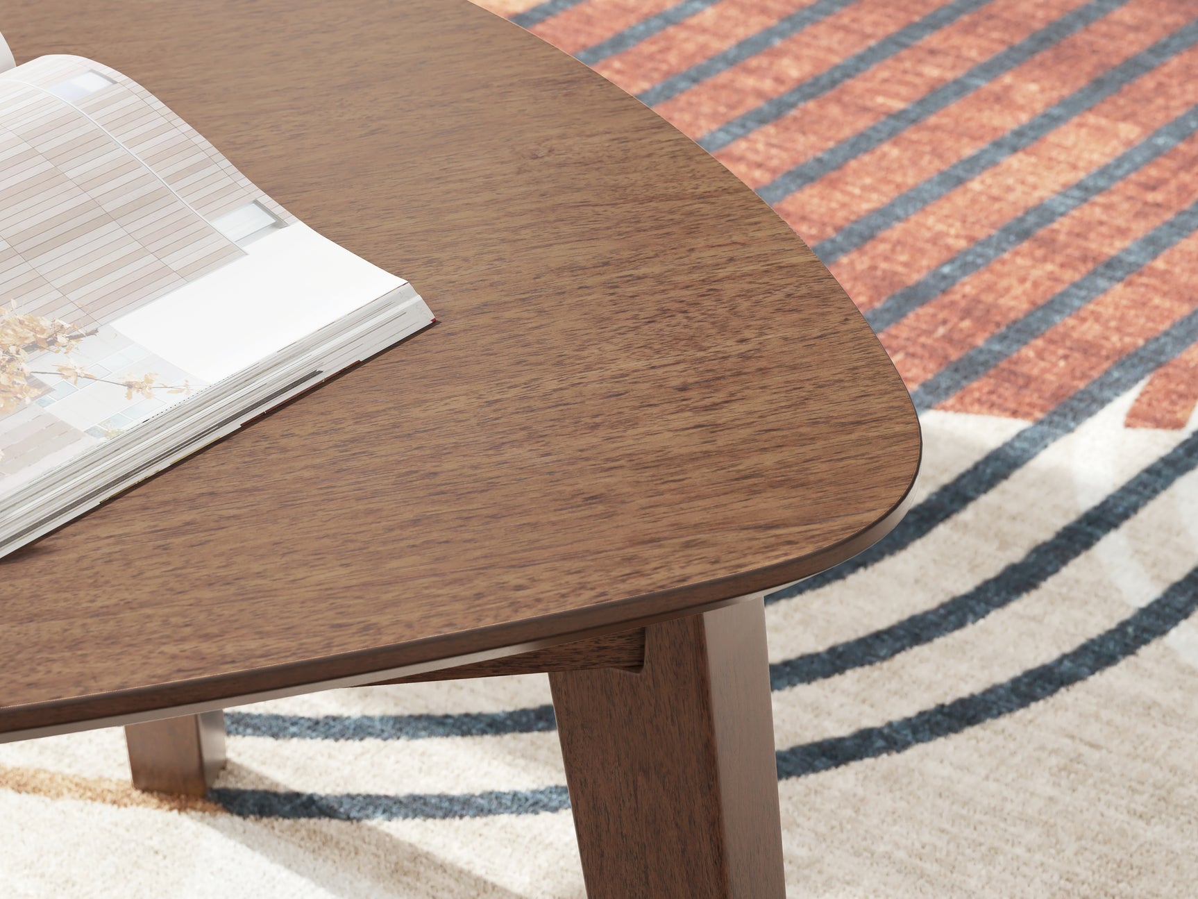 Lyncott Brown Table (Set of 3)