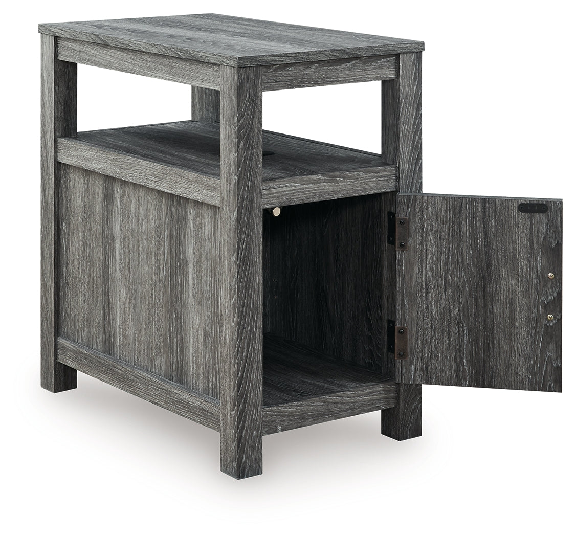 Fendenmore Brown/Gray Chairside End Table