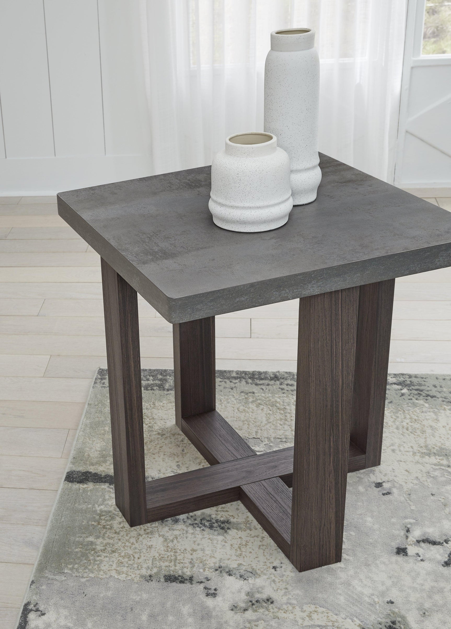 Dynnford Gray/Brown Table (Set of 3)