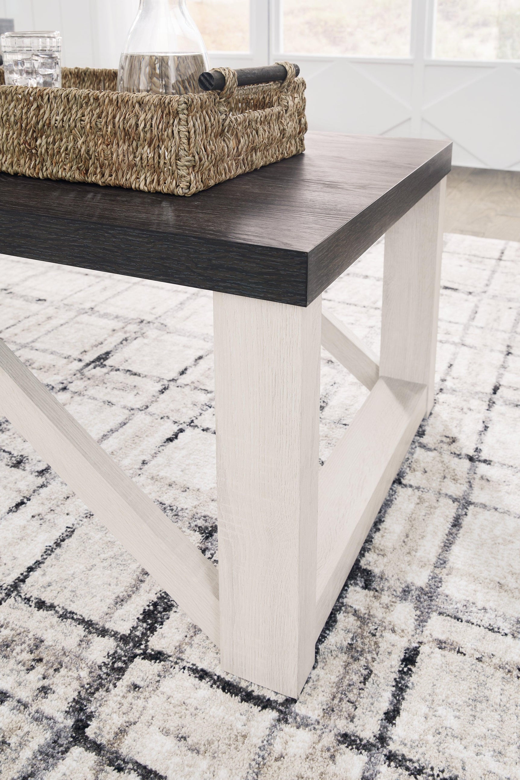 Dorrinson Antique White Table Set of 3