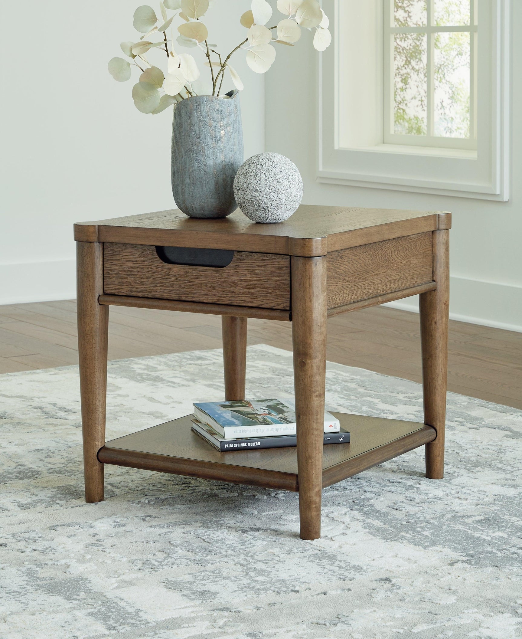 Roanhowe Brown Coffee Table With 1 End