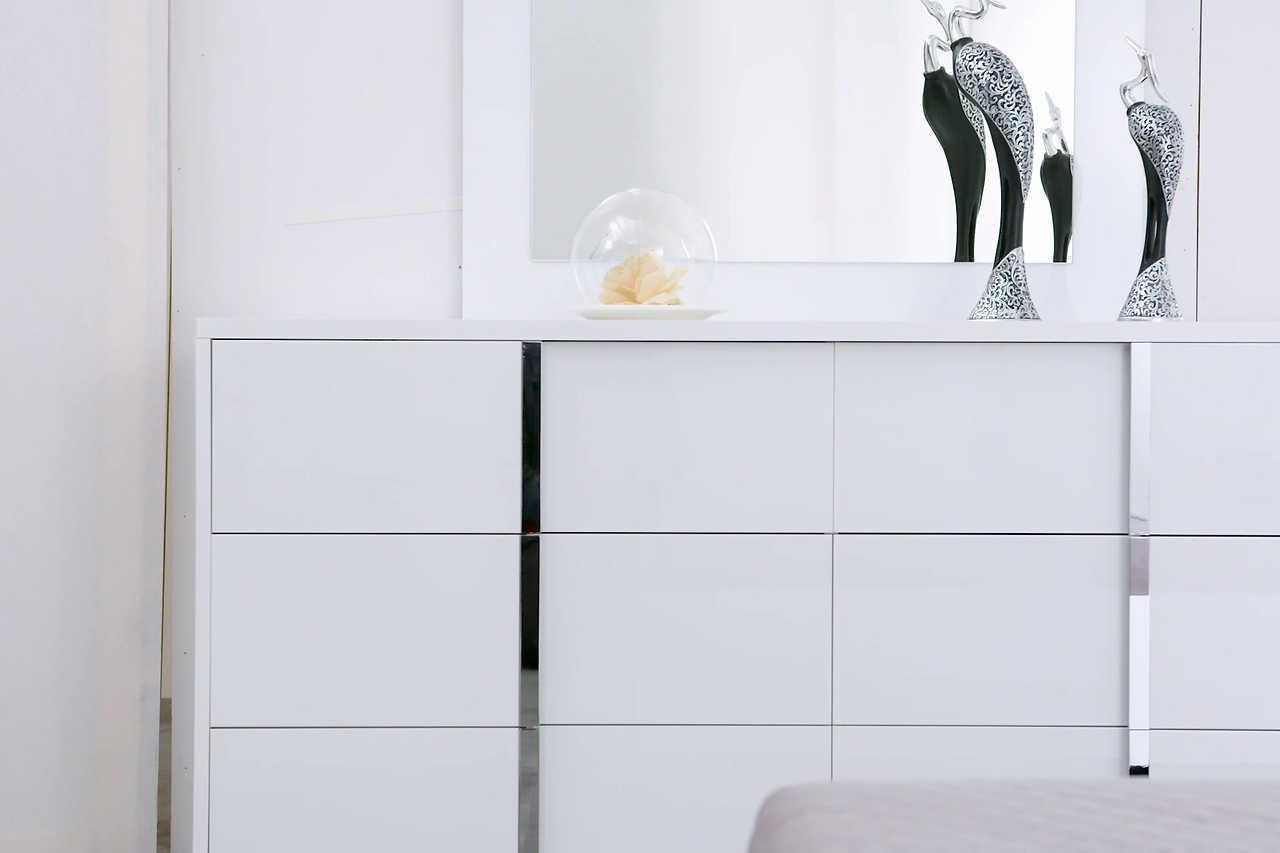 Beverly White Gloss Chest - Ella Furniture