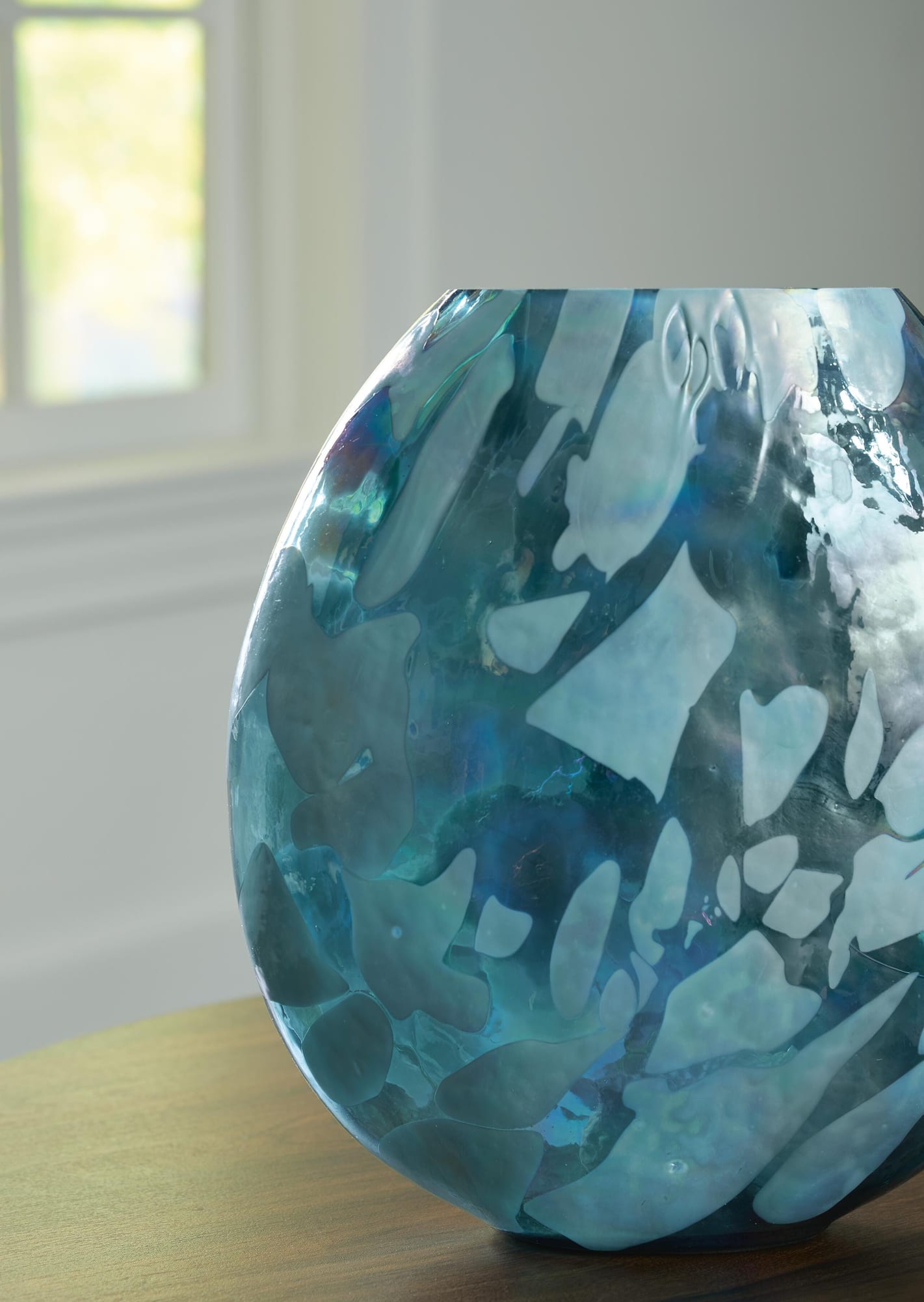 Cartshaw Iridescent Teal Vase detail view
