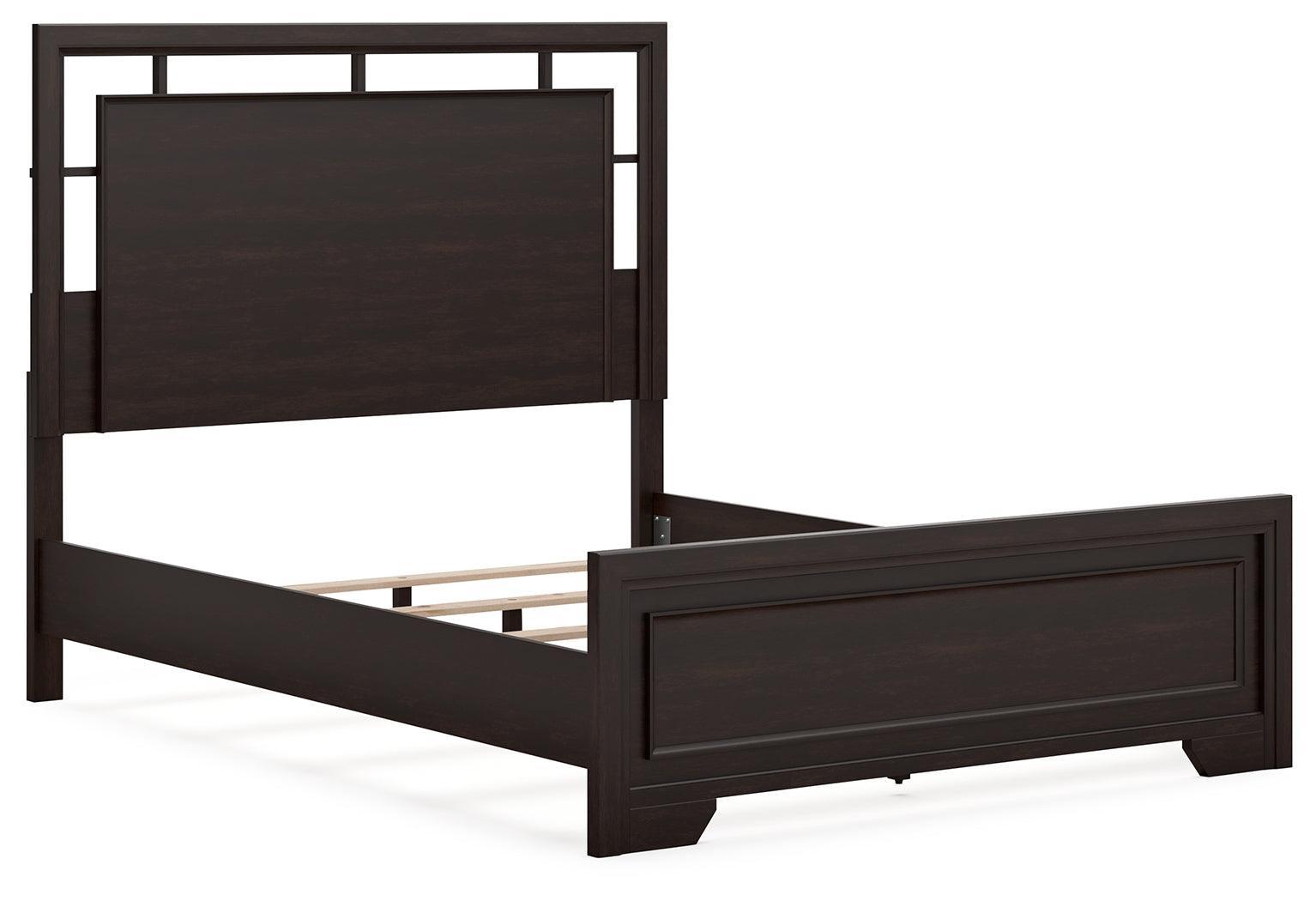 Covetown Dark Brown Queen Panel Bed - Ella Furniture