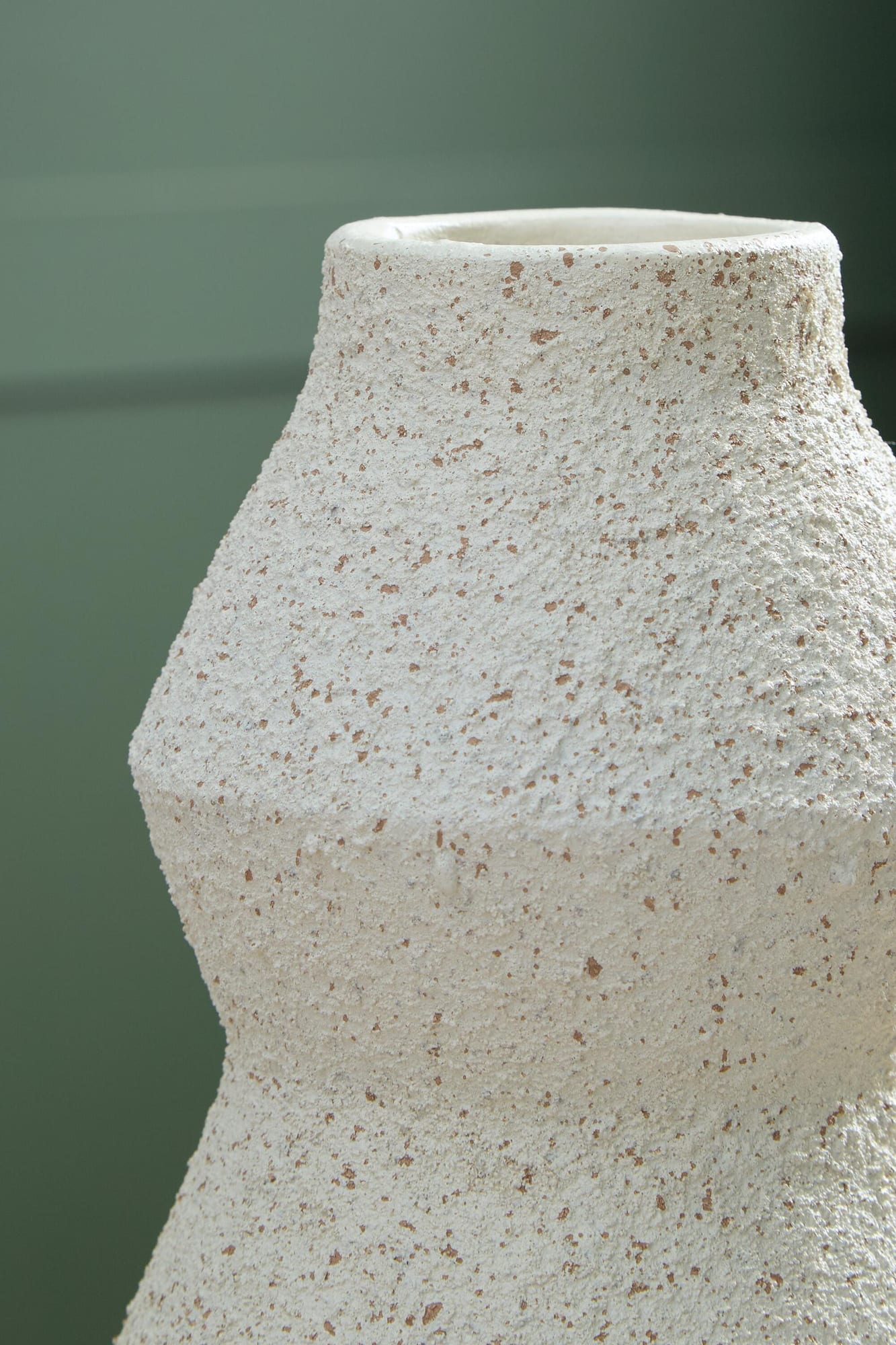 Dawthorne Cream Vase detail view