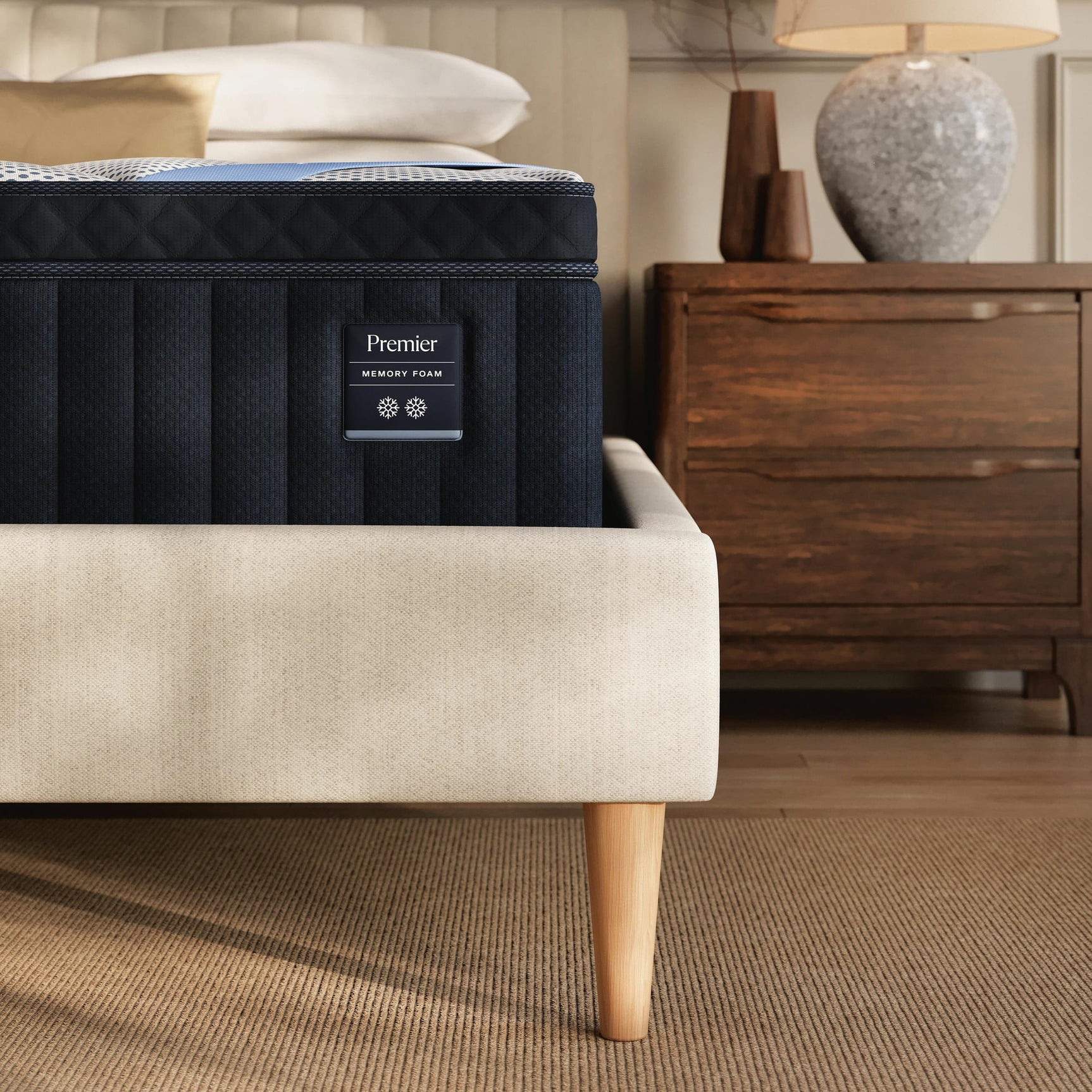 Dreamcloud Premier Memory Foam White Queen Mattress detail view