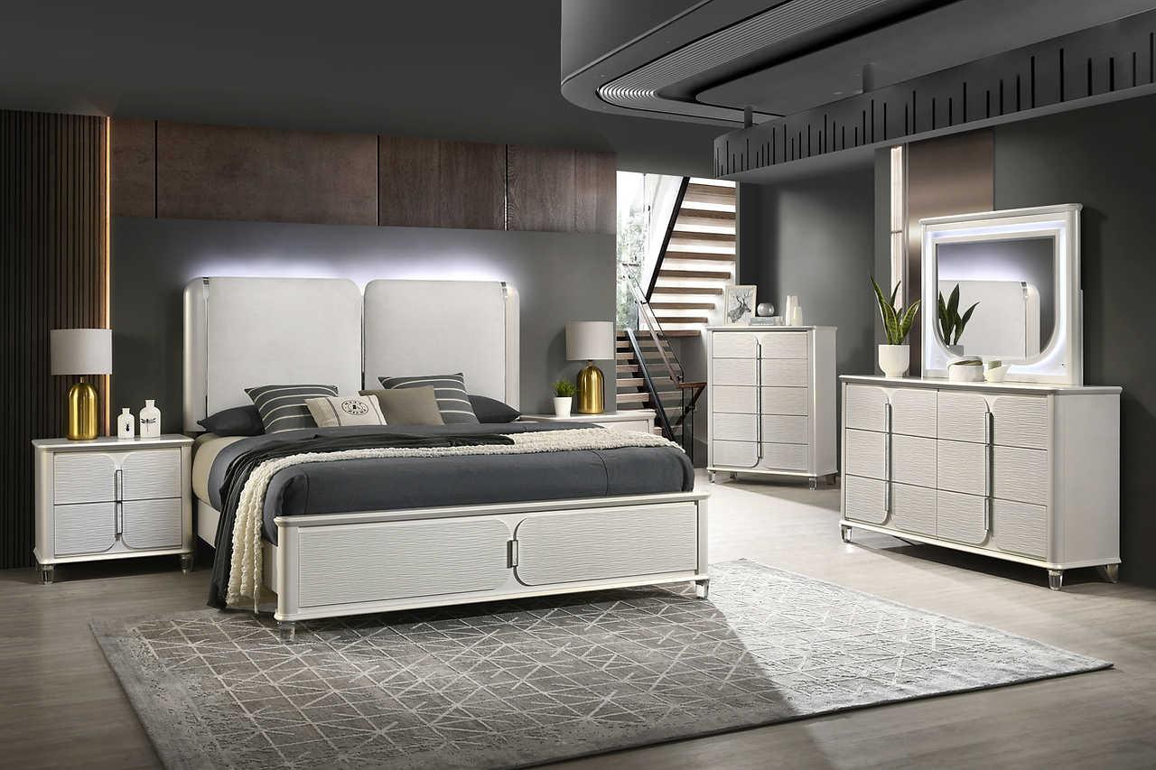 Amara Pearl White Chest