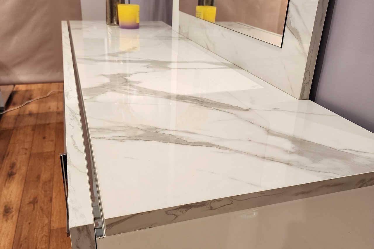 Sunset III White Chest