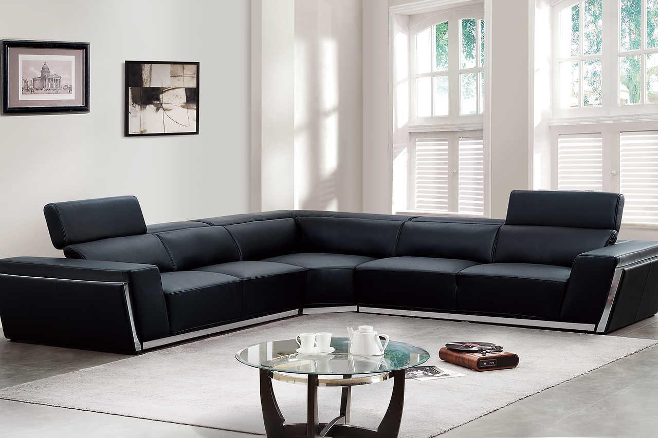 Domo Black Leather Sectional
